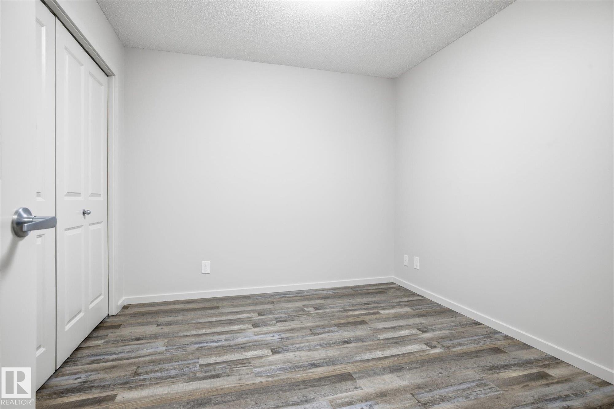 #424 5515 7 Av Sw, Edmonton, AB - Indoor Photo Showing Other Room