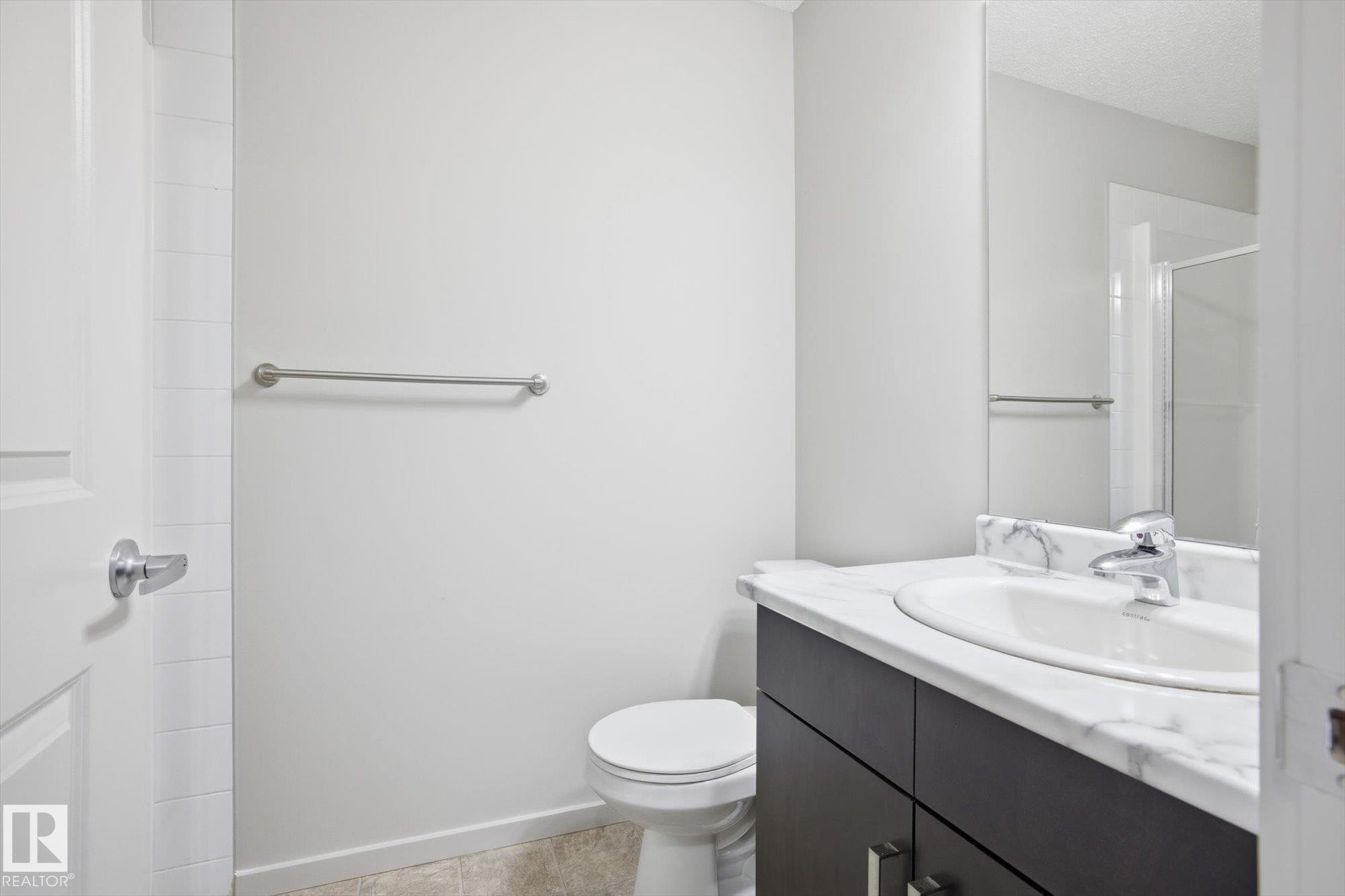 #424 5515 7 Av Sw, Edmonton, AB - Indoor Photo Showing Bathroom