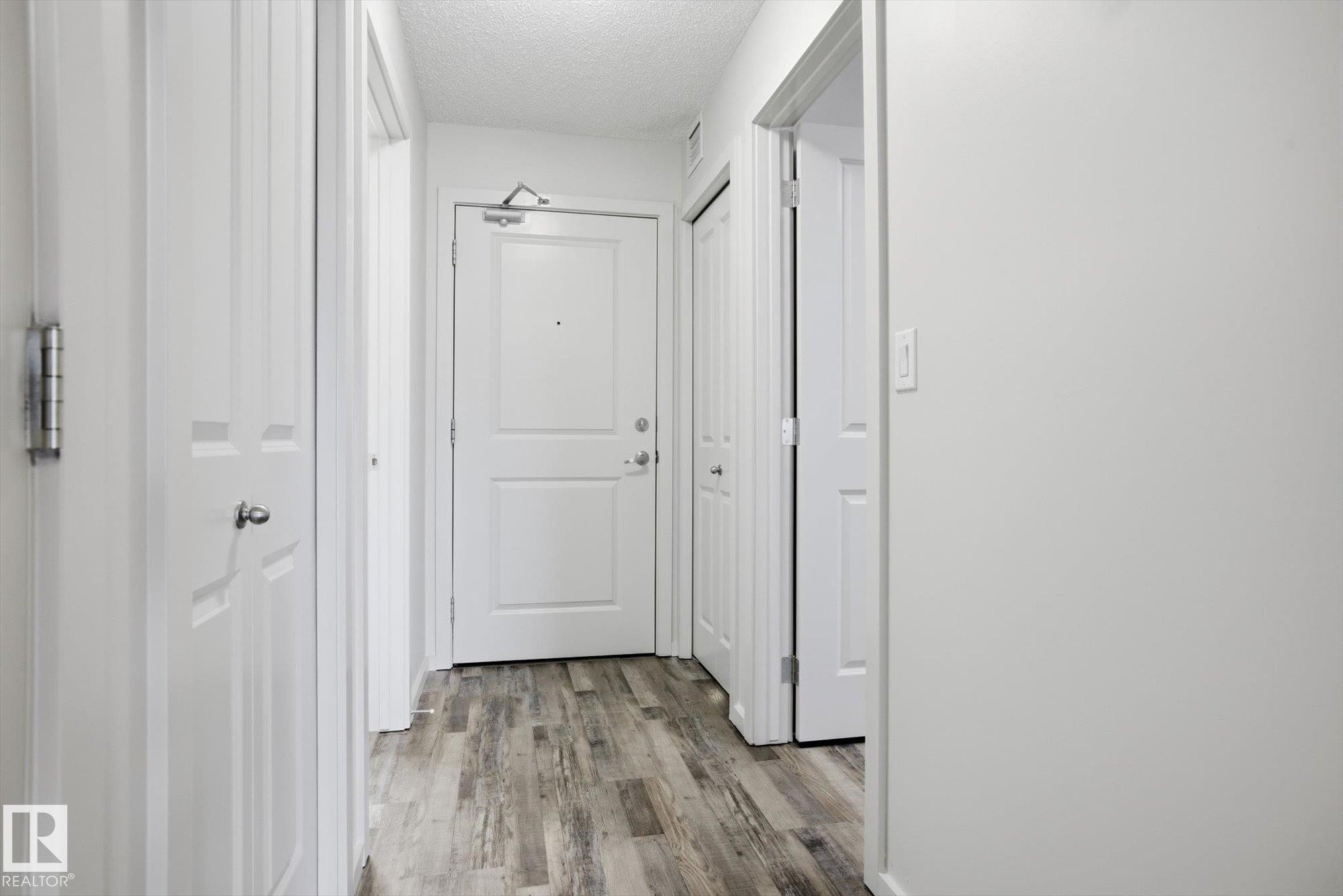 #424 5515 7 Av Sw, Edmonton, AB - Indoor Photo Showing Other Room