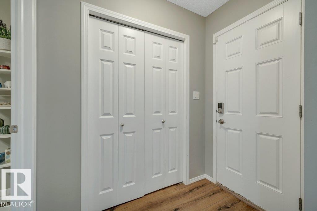 723 Secord Boulevard Nw, Edmonton, AB - Indoor Photo Showing Other Room