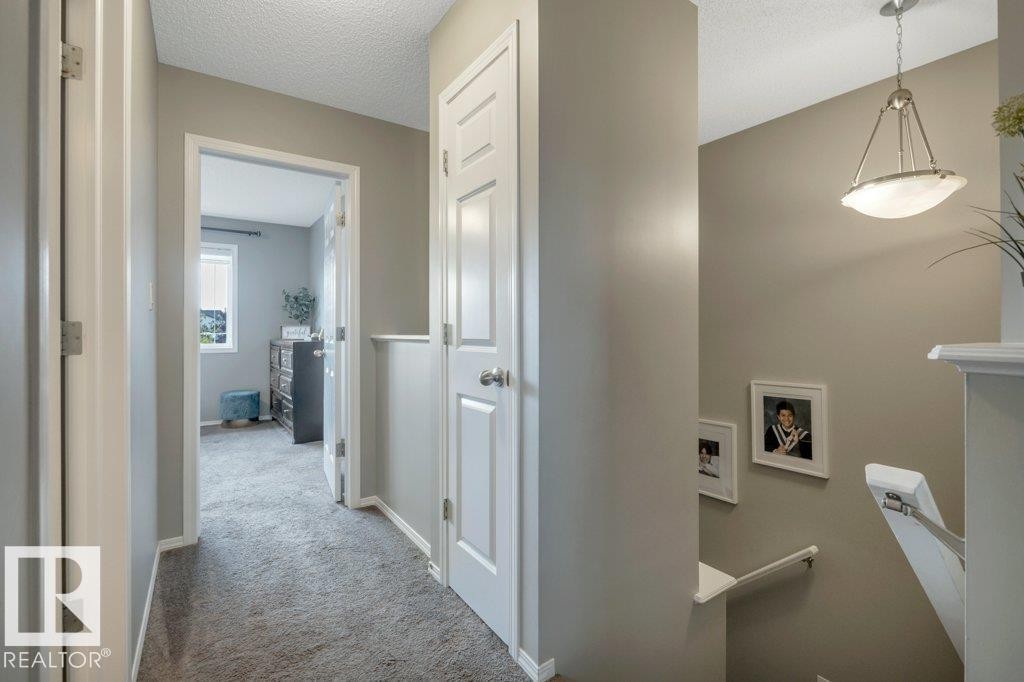 723 Secord Boulevard Nw, Edmonton, AB - Indoor Photo Showing Other Room