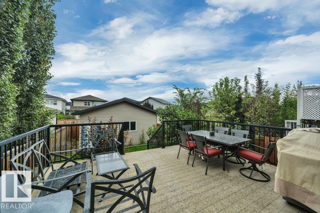 723 Secord Boulevard Nw, Edmonton, AB - Outdoor