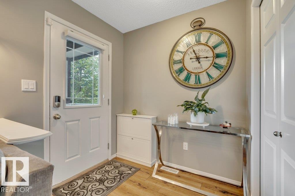 723 Secord Boulevard Nw, Edmonton, AB - Indoor Photo Showing Other Room