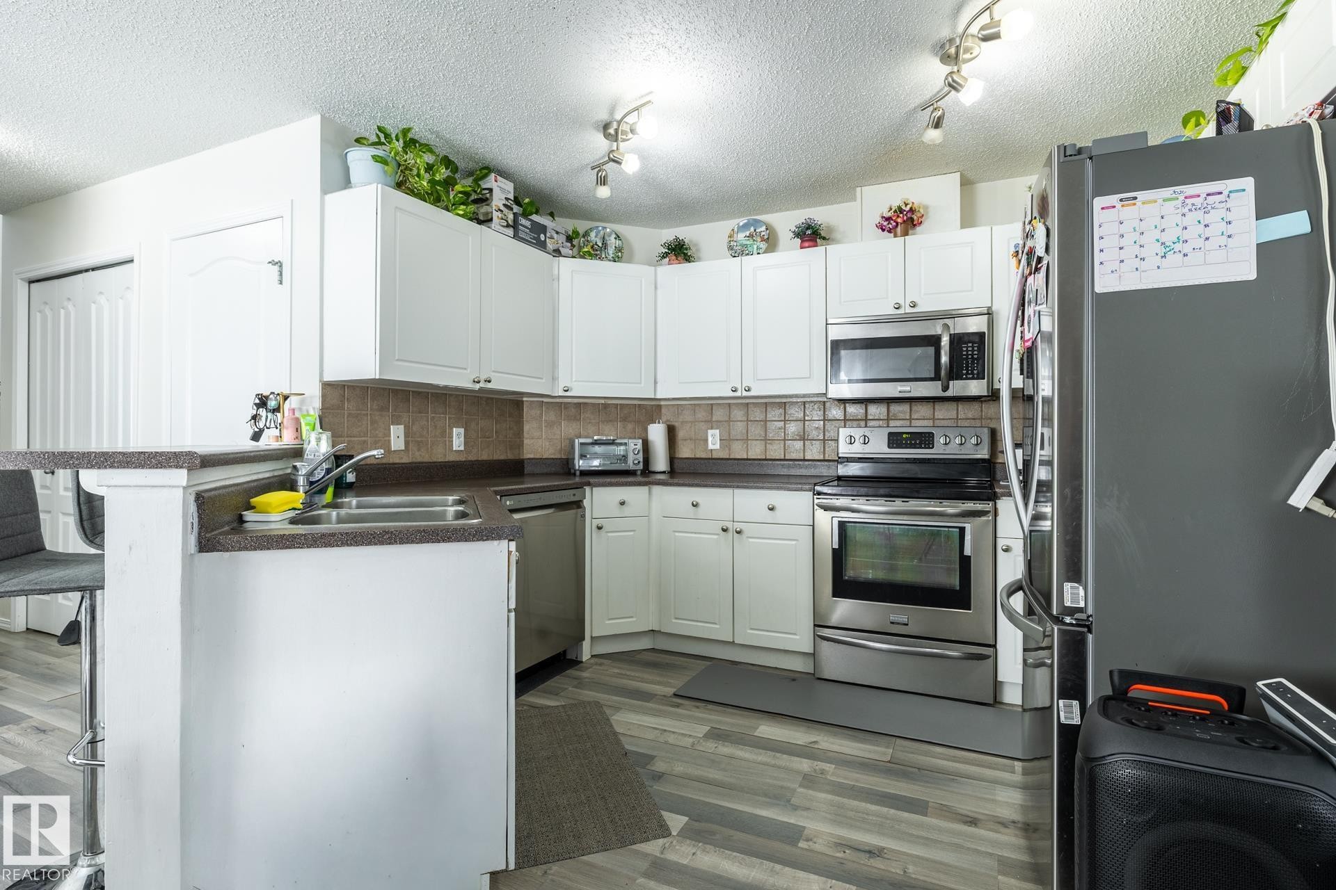 8644 173 Avenue Nw, Edmonton, AB