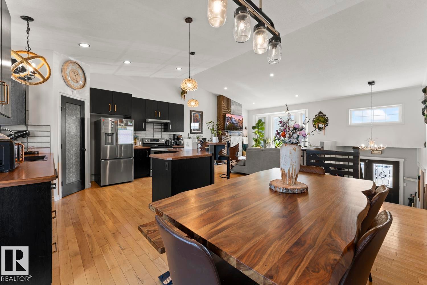 4804 64 Avenue, Cold Lake, AB - Indoor Photo Showing Dining Room