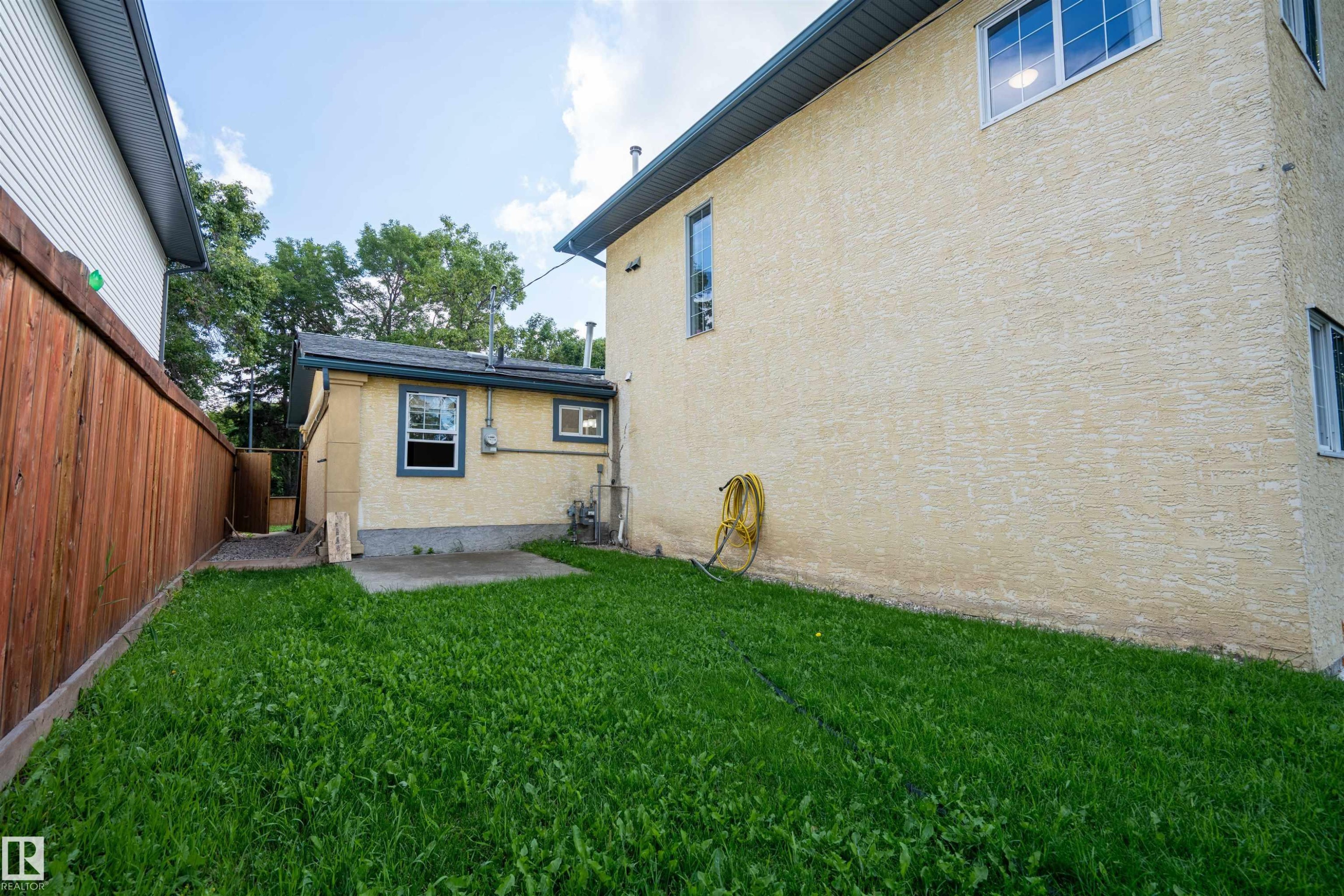 11918 42 Street Nw, Edmonton, AB - Outdoor With Exterior