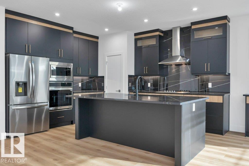 4 Southbridge Crt, Calmar, AB - Indoor Photo Showing Kitchen With Upgraded Kitchen