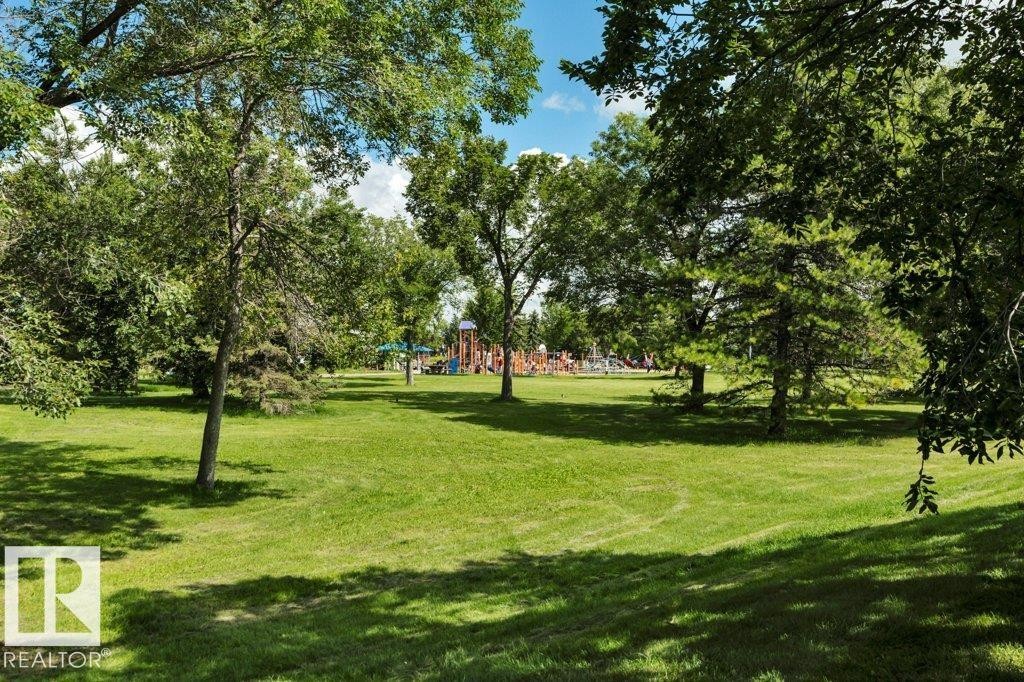 633 Willow Crest Nw, Edmonton, AB - Outdoor With View