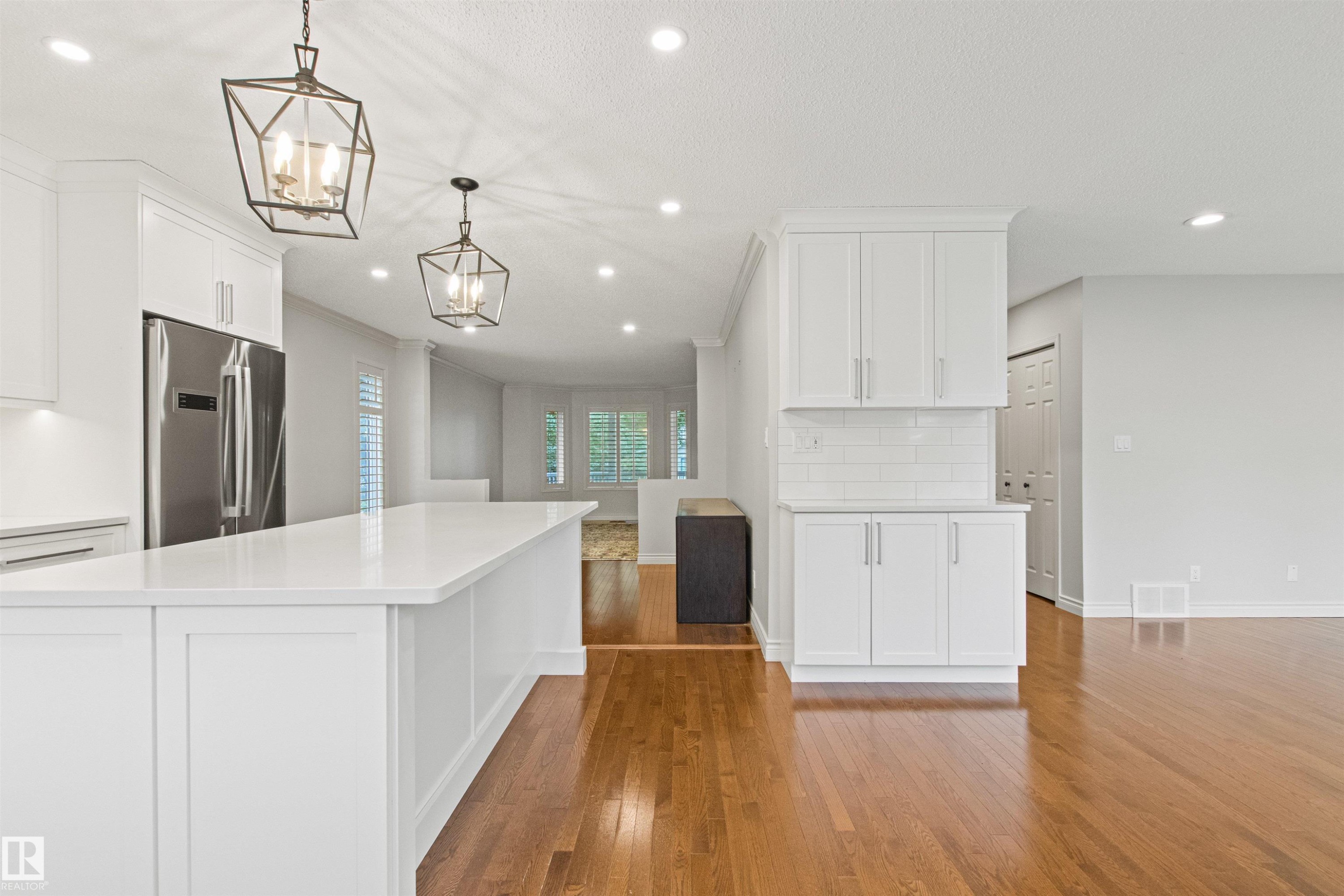 10626 125 Street Nw, Edmonton, AB - Indoor Photo Showing Kitchen