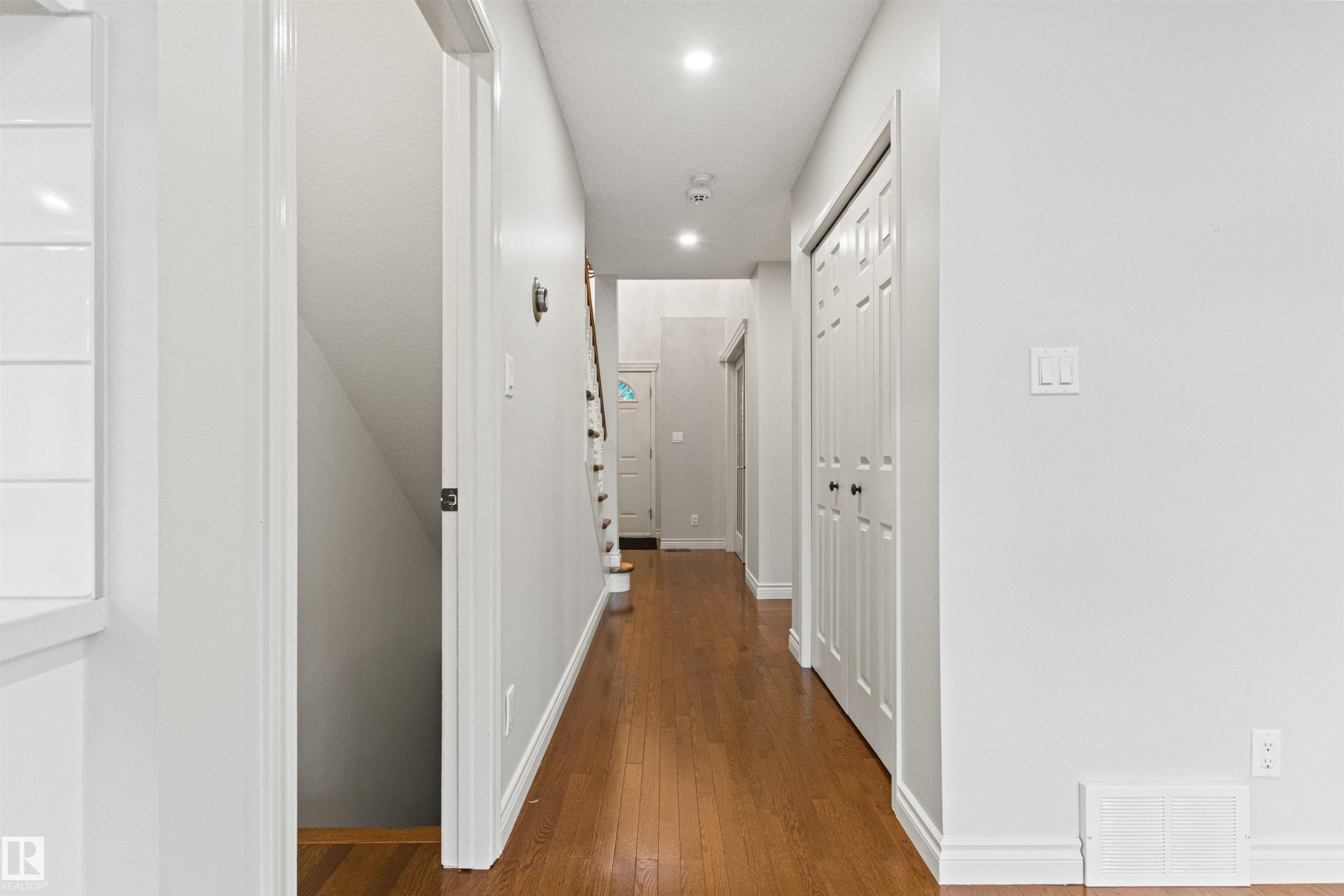 10626 125 Street Nw, Edmonton, AB - Indoor Photo Showing Other Room
