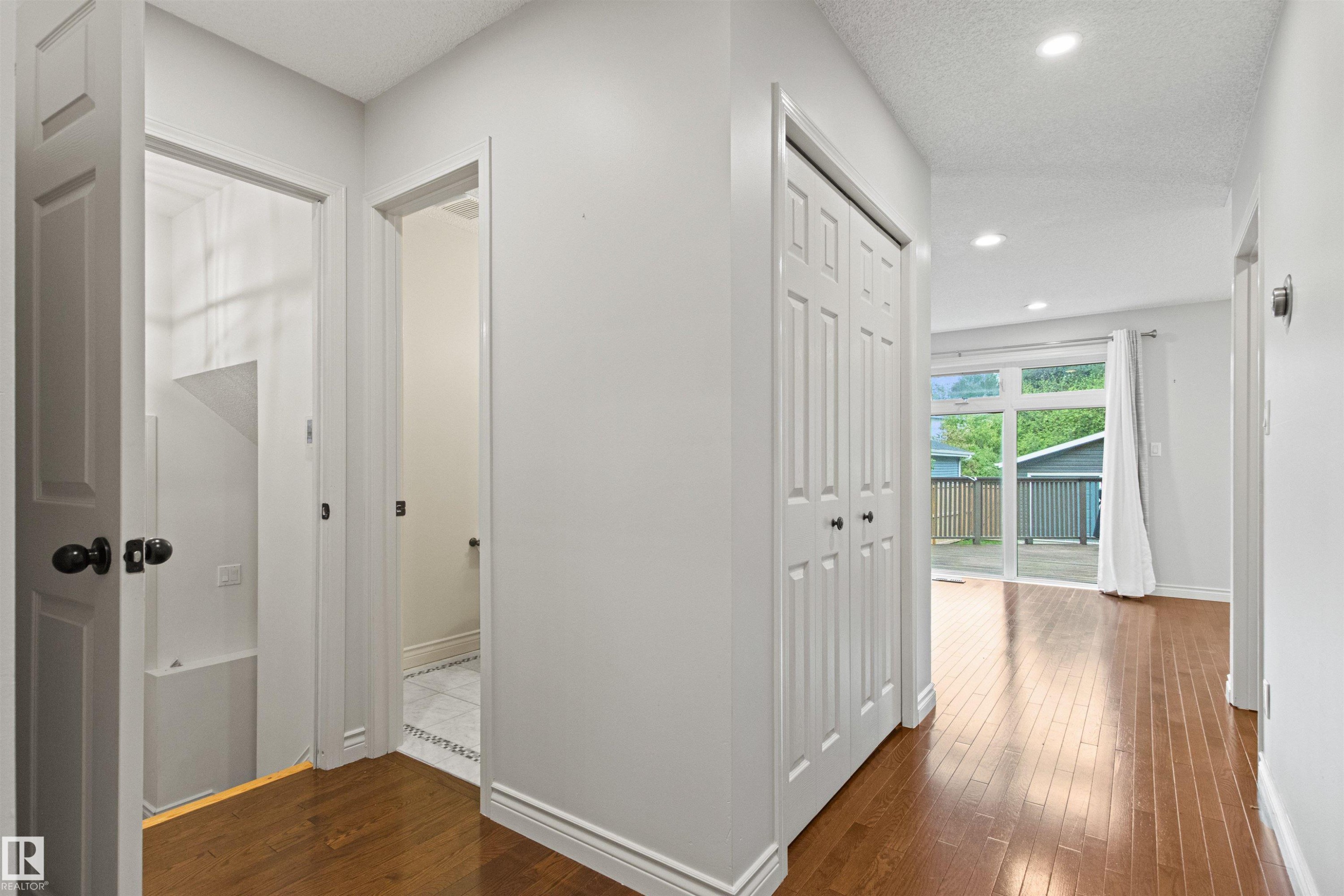 10626 125 Street Nw, Edmonton, AB - Indoor Photo Showing Other Room