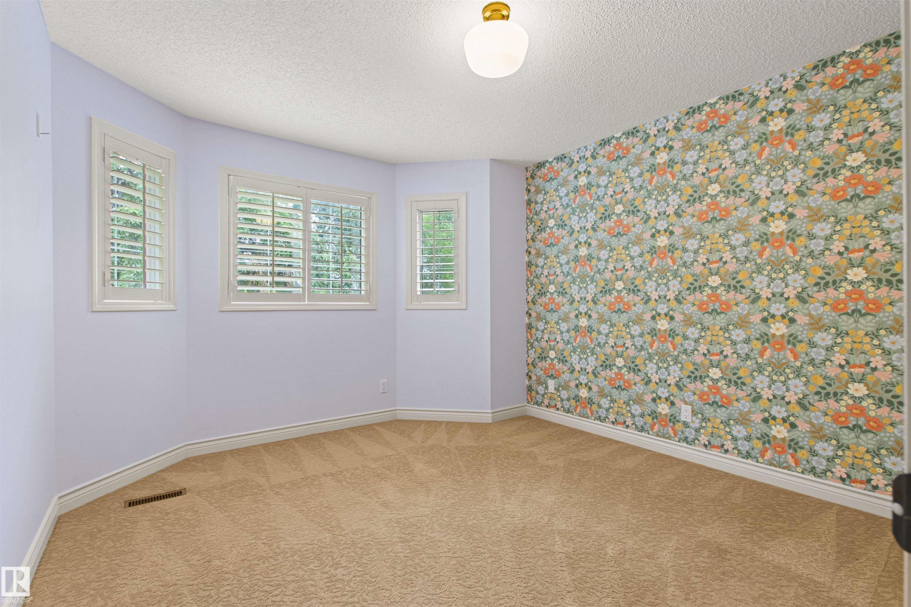 10626 125 Street Nw, Edmonton, AB - Indoor Photo Showing Other Room