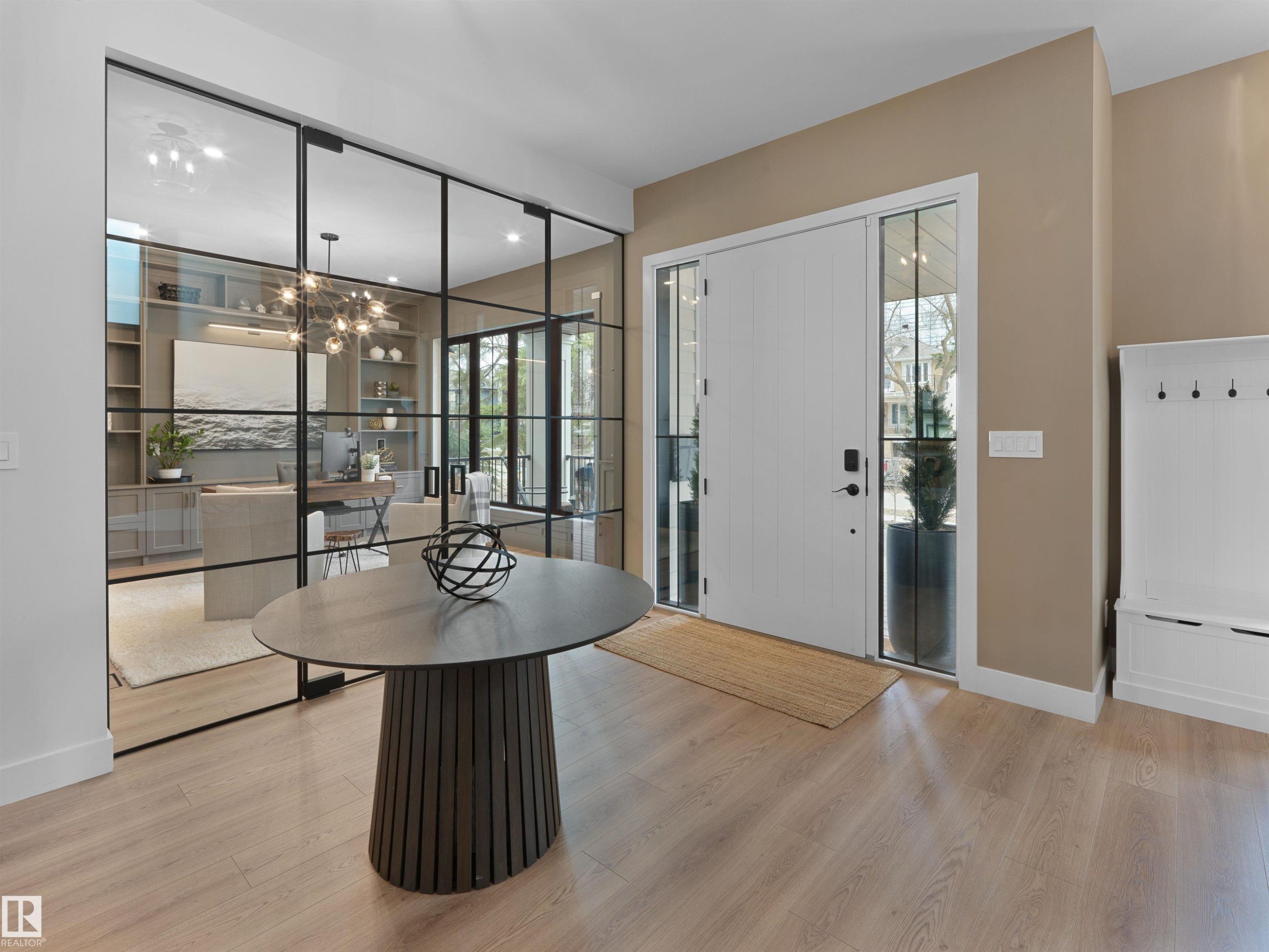 10214 125 Street Nw, Edmonton, AB - Indoor Photo Showing Other Room