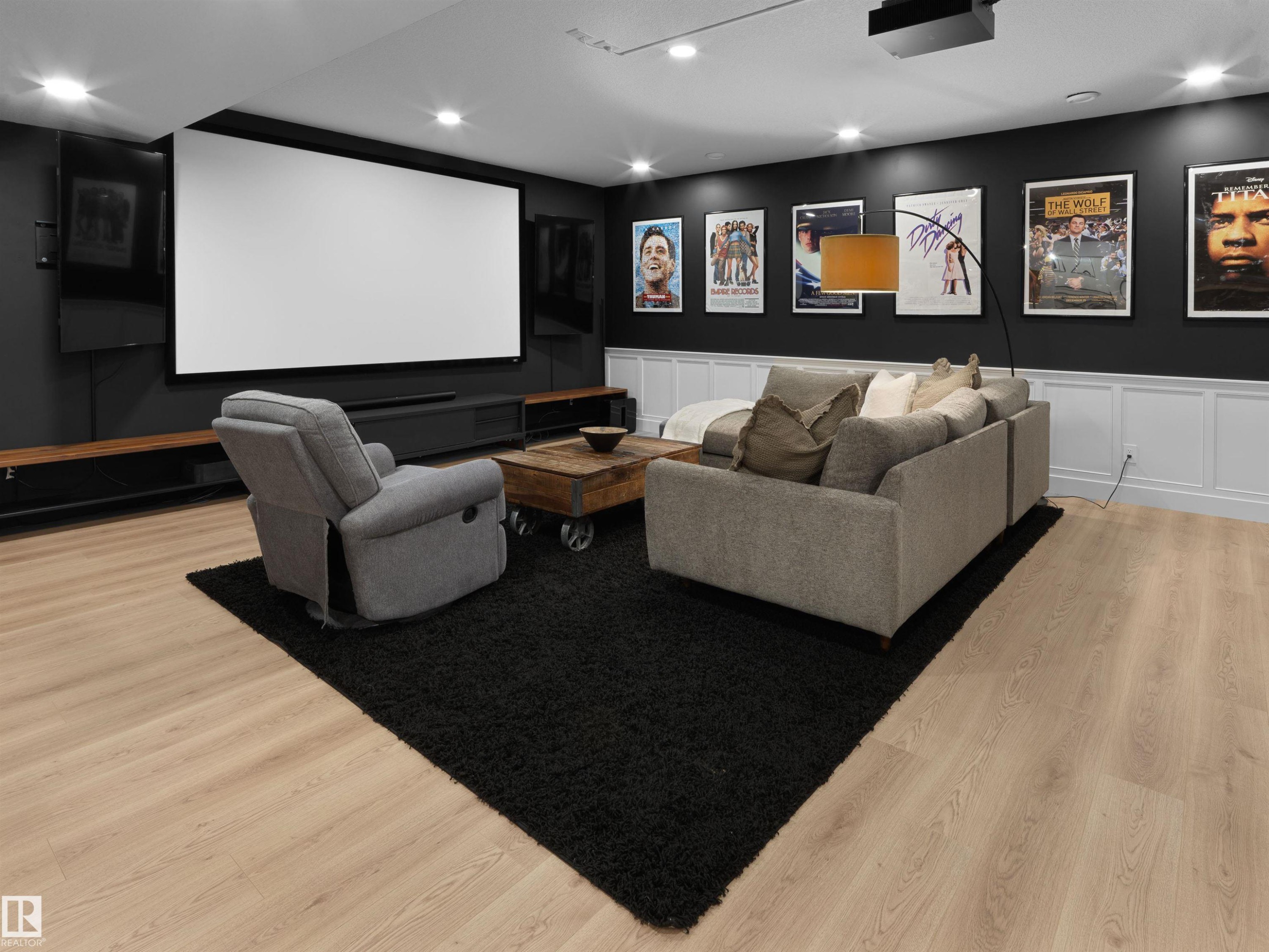 10214 125 Street Nw, Edmonton, AB - Indoor Photo Showing Other Room