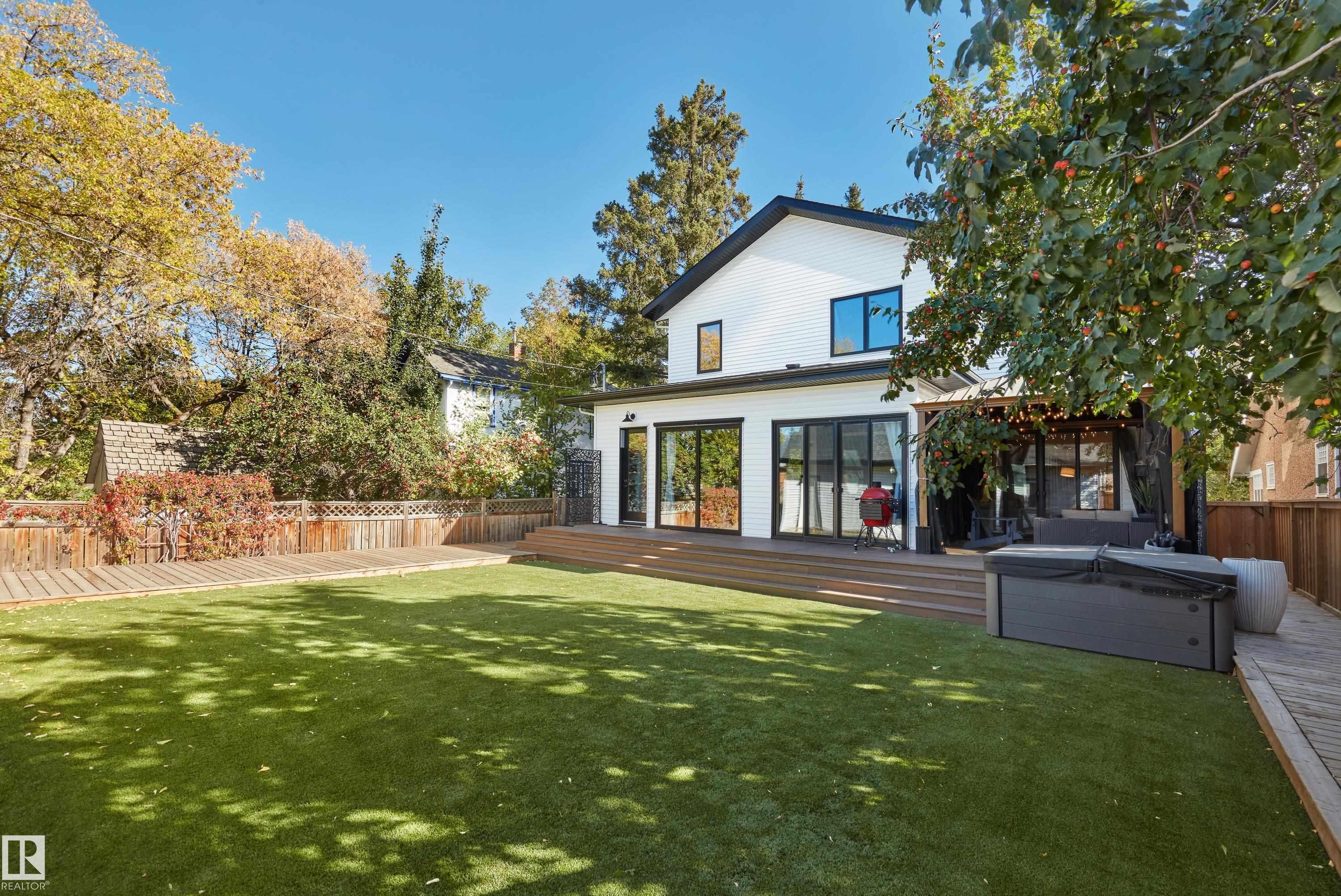 10214 125 Street Nw, Edmonton, AB - Outdoor