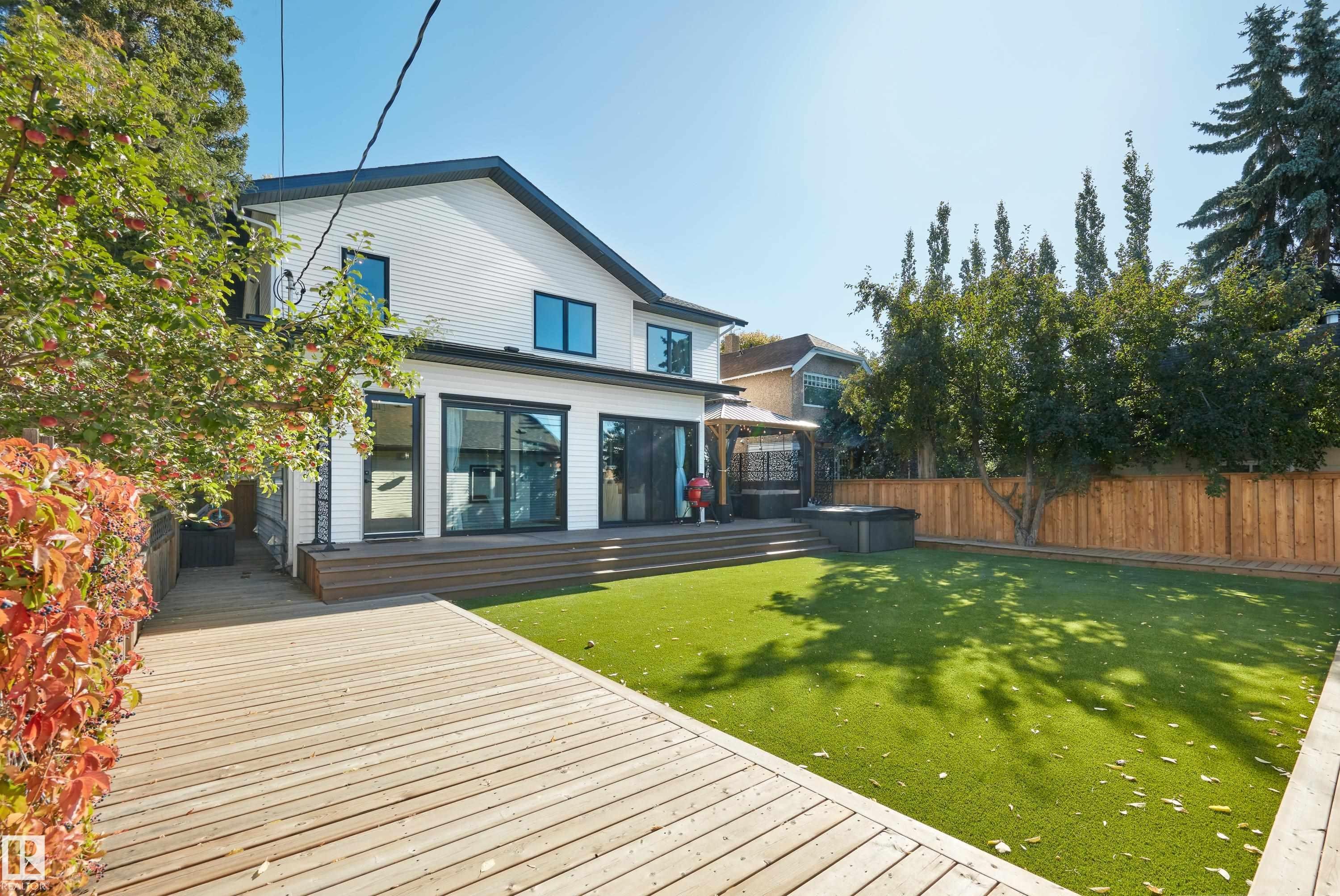 10214 125 Street Nw, Edmonton, AB - Outdoor