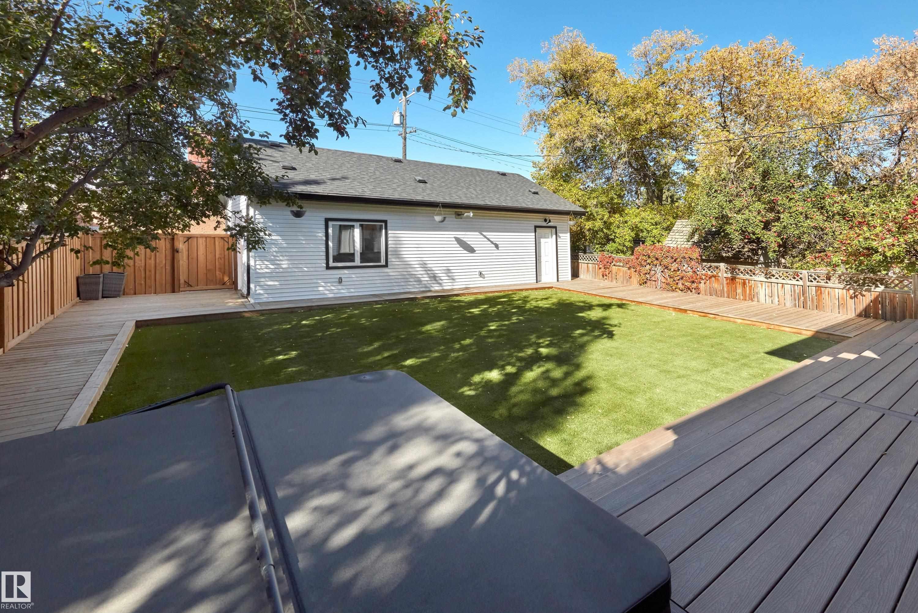 10214 125 Street Nw, Edmonton, AB - Outdoor