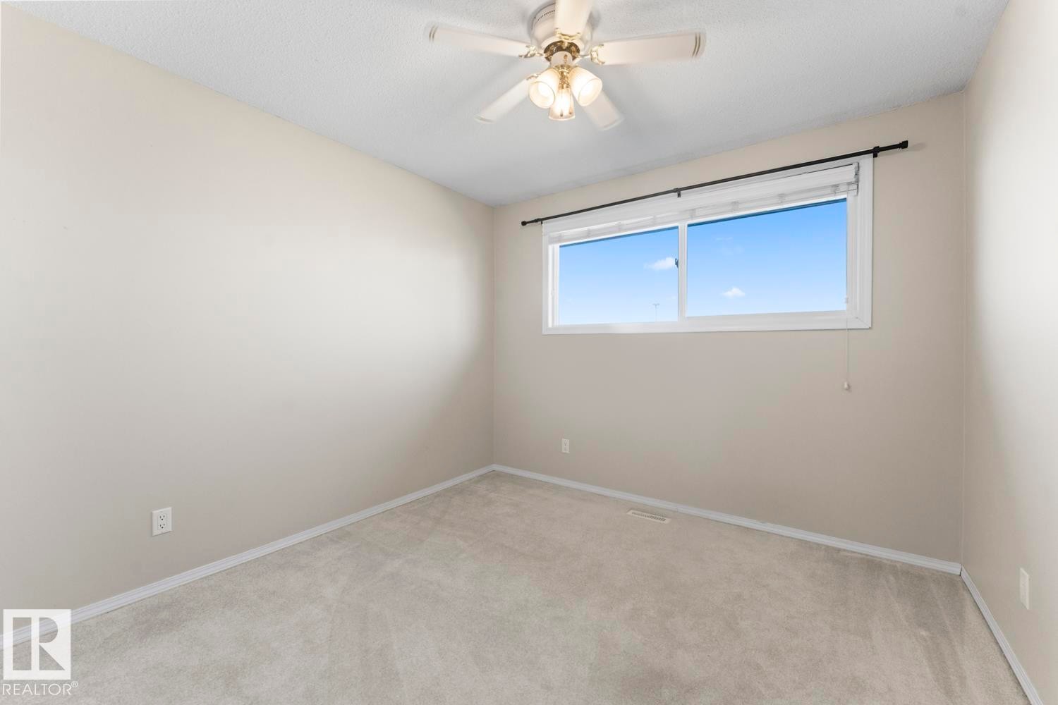 315 Lakeshore Drive, Cold Lake, AB - Indoor Photo Showing Other Room