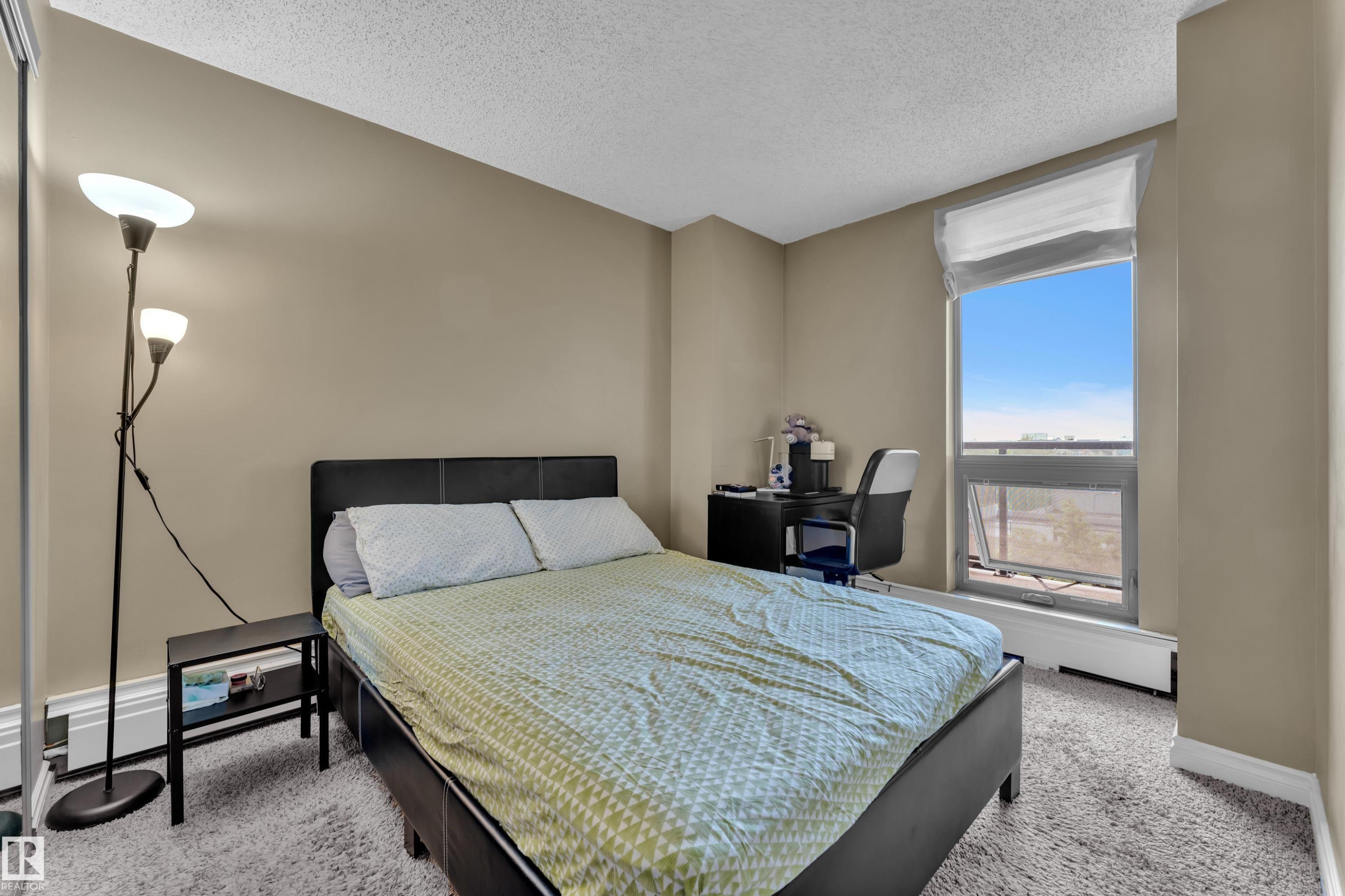 #608 10149 Saskatchewan Dr Nw, Edmonton, AB - Indoor Photo Showing Bedroom