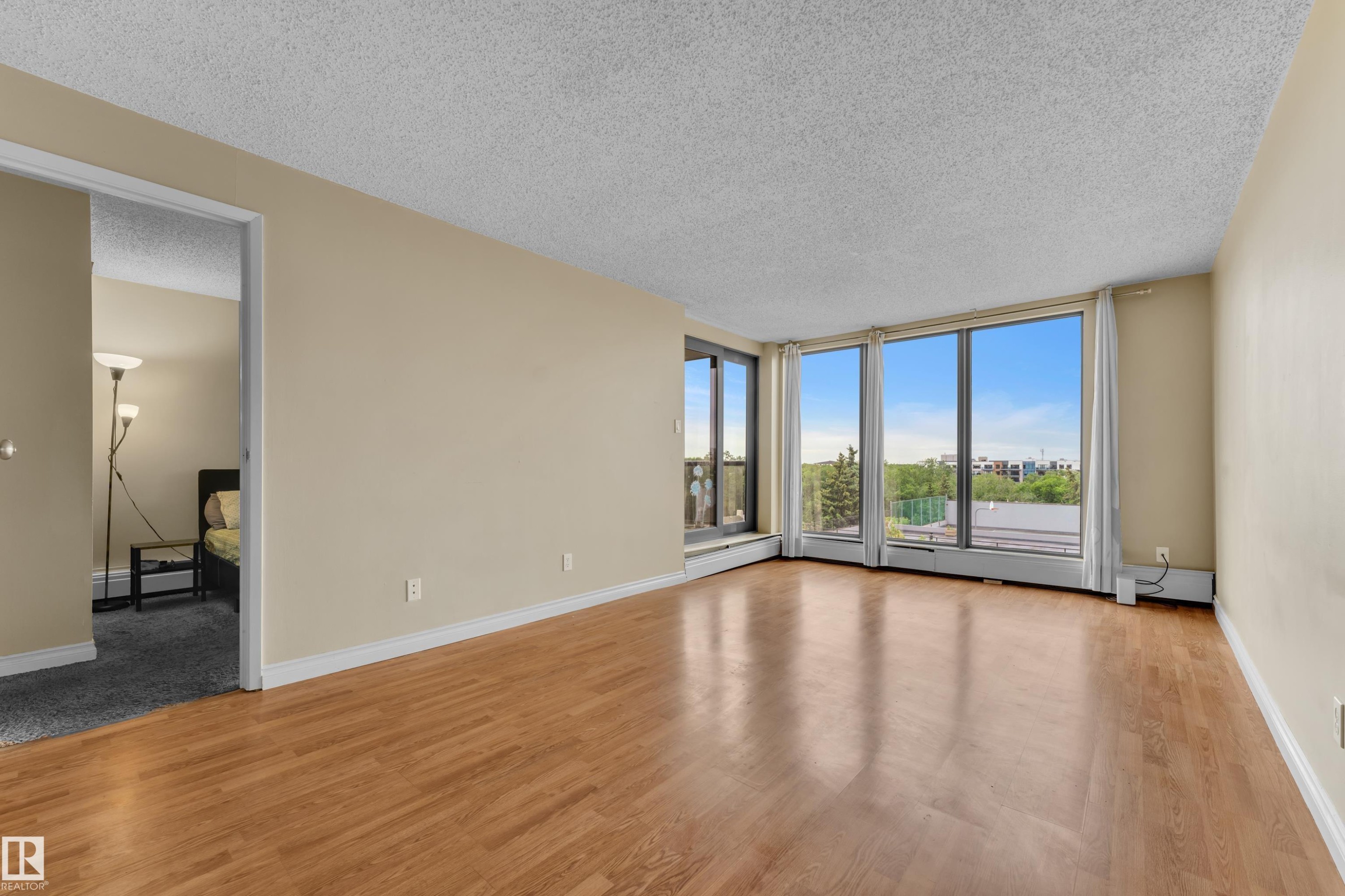 #608 10149 Saskatchewan Dr Nw, Edmonton, AB - Indoor Photo Showing Other Room