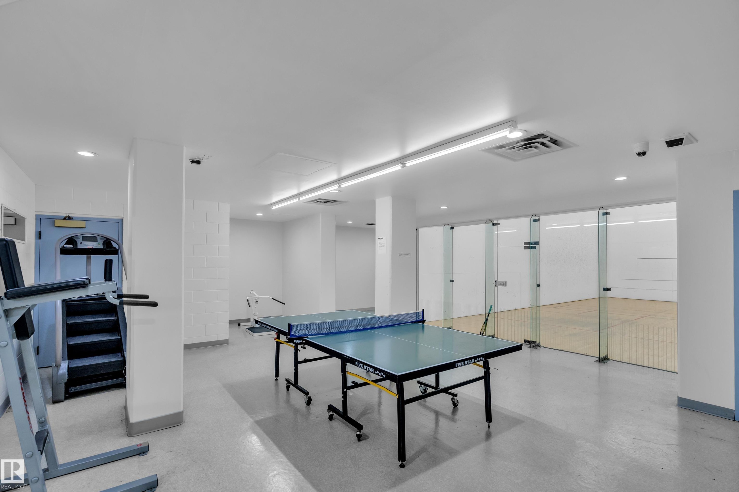 #608 10149 Saskatchewan Dr Nw, Edmonton, AB - Indoor Photo Showing Other Room