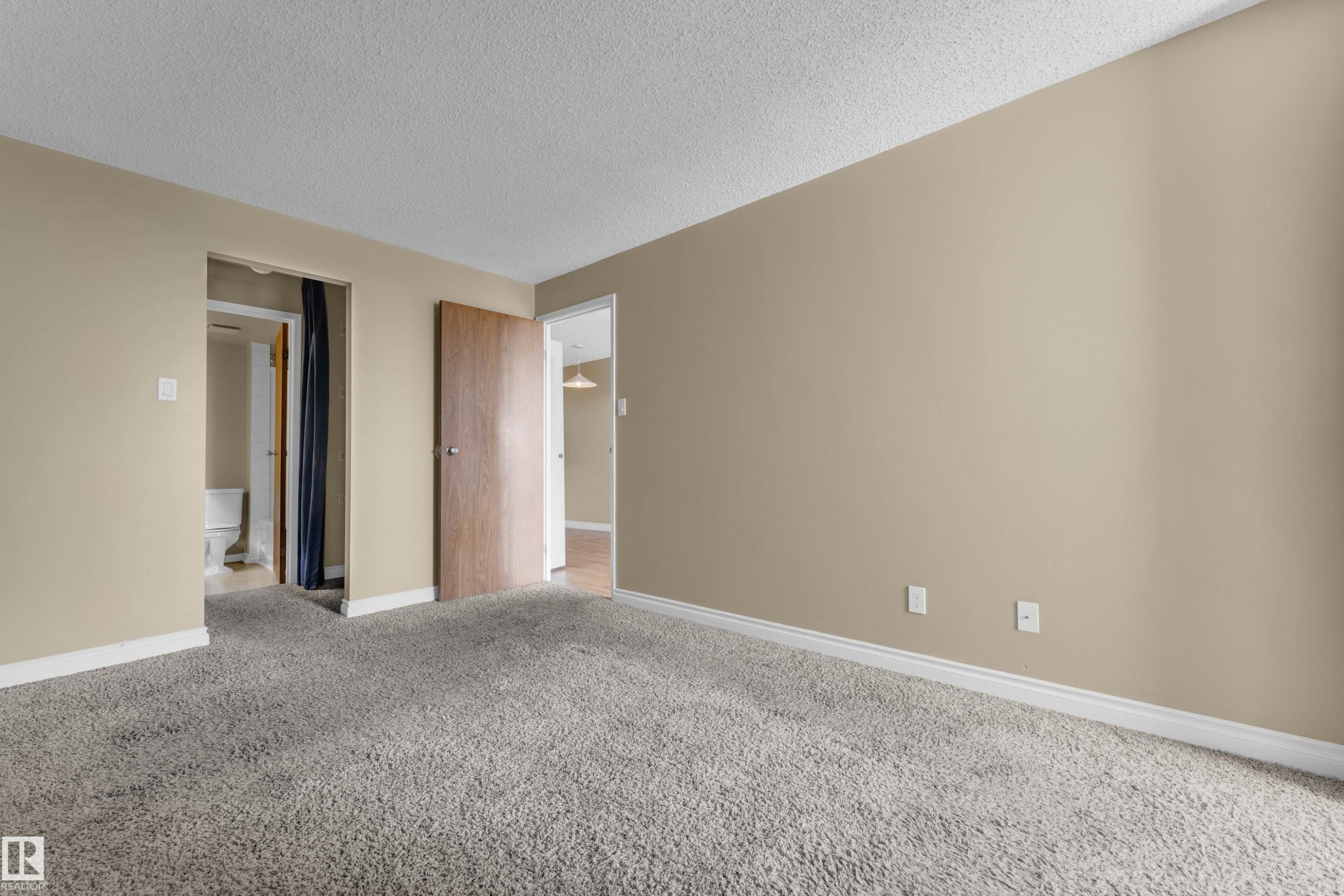 #608 10149 Saskatchewan Dr Nw, Edmonton, AB - Indoor Photo Showing Other Room