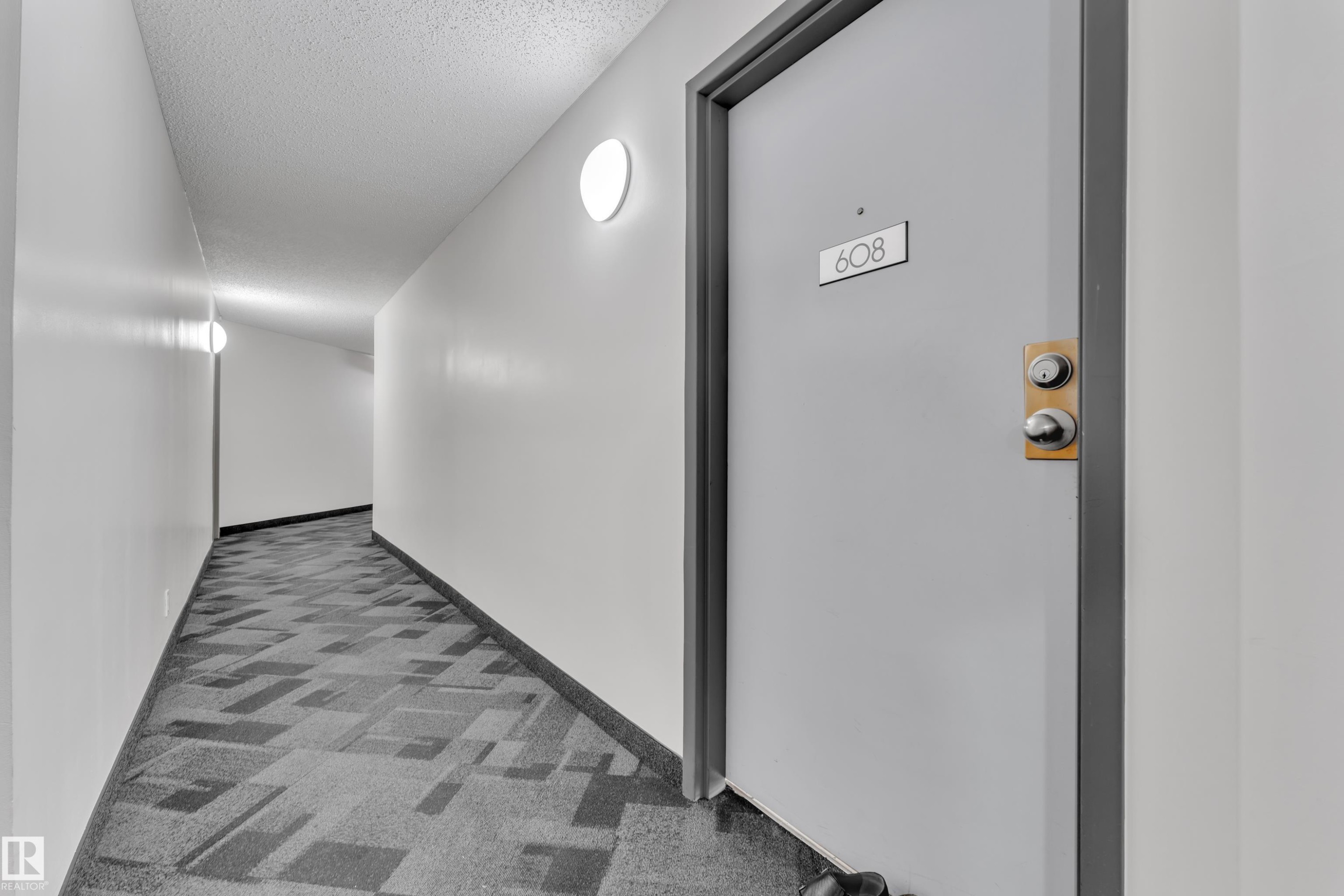 #608 10149 Saskatchewan Dr Nw, Edmonton, AB - Indoor Photo Showing Other Room