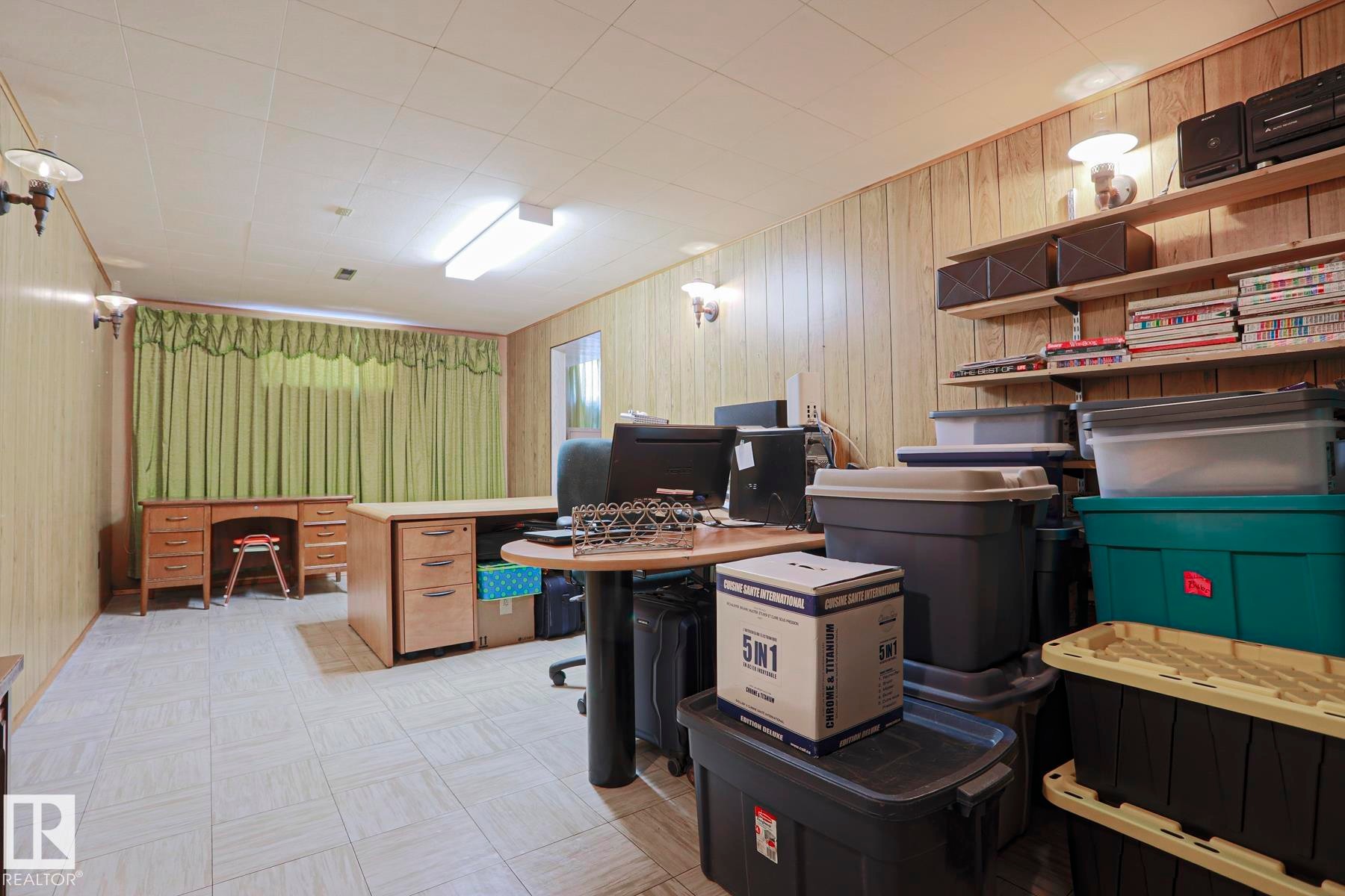77 Sunset Boulevard, St. Albert, AB - Indoor