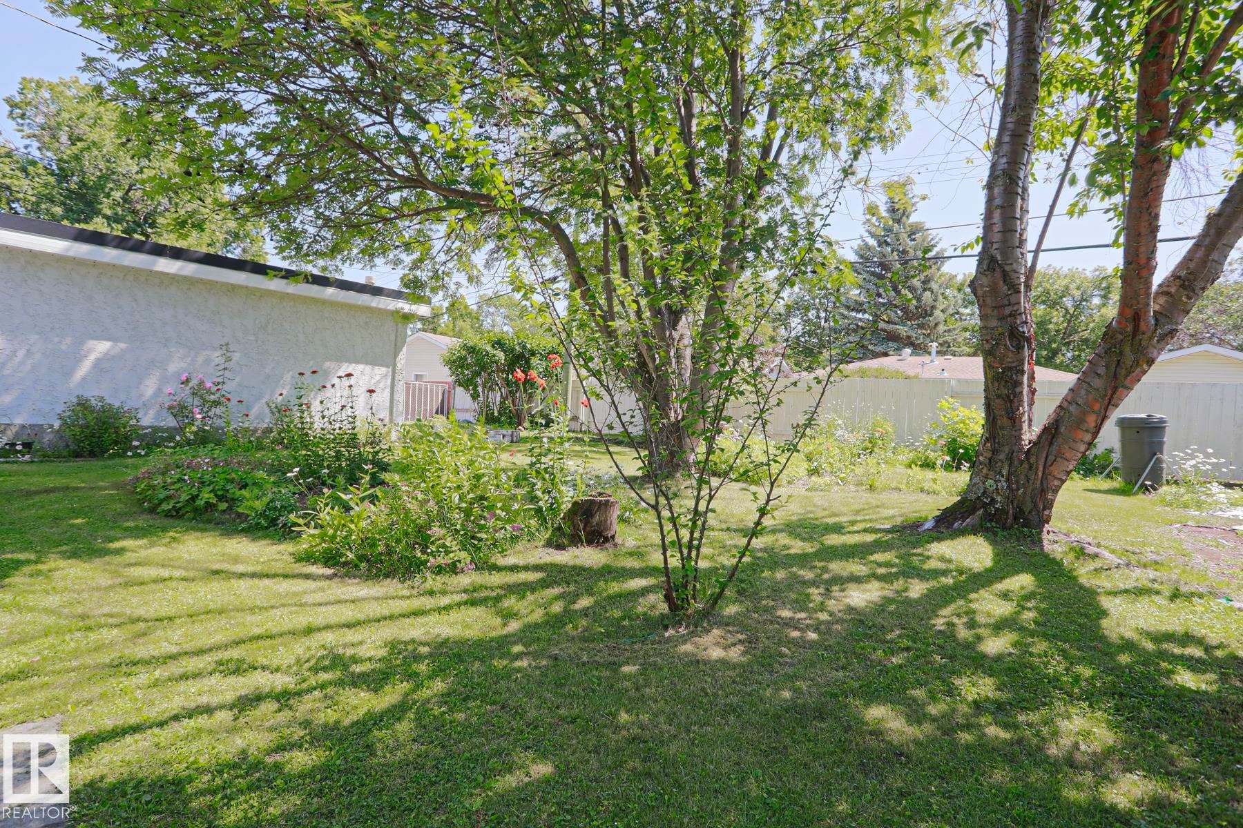 77 Sunset Boulevard, St. Albert, AB - Outdoor