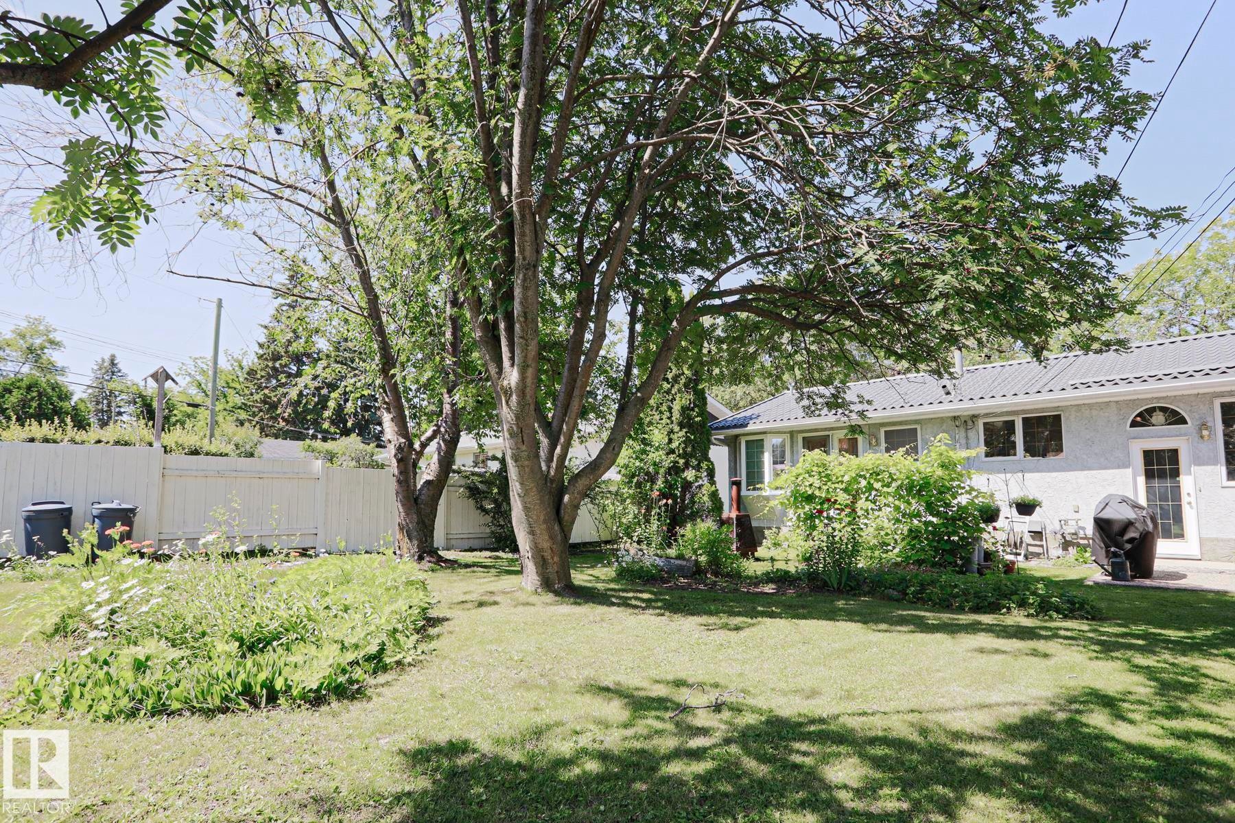 77 Sunset Boulevard, St. Albert, AB - Outdoor
