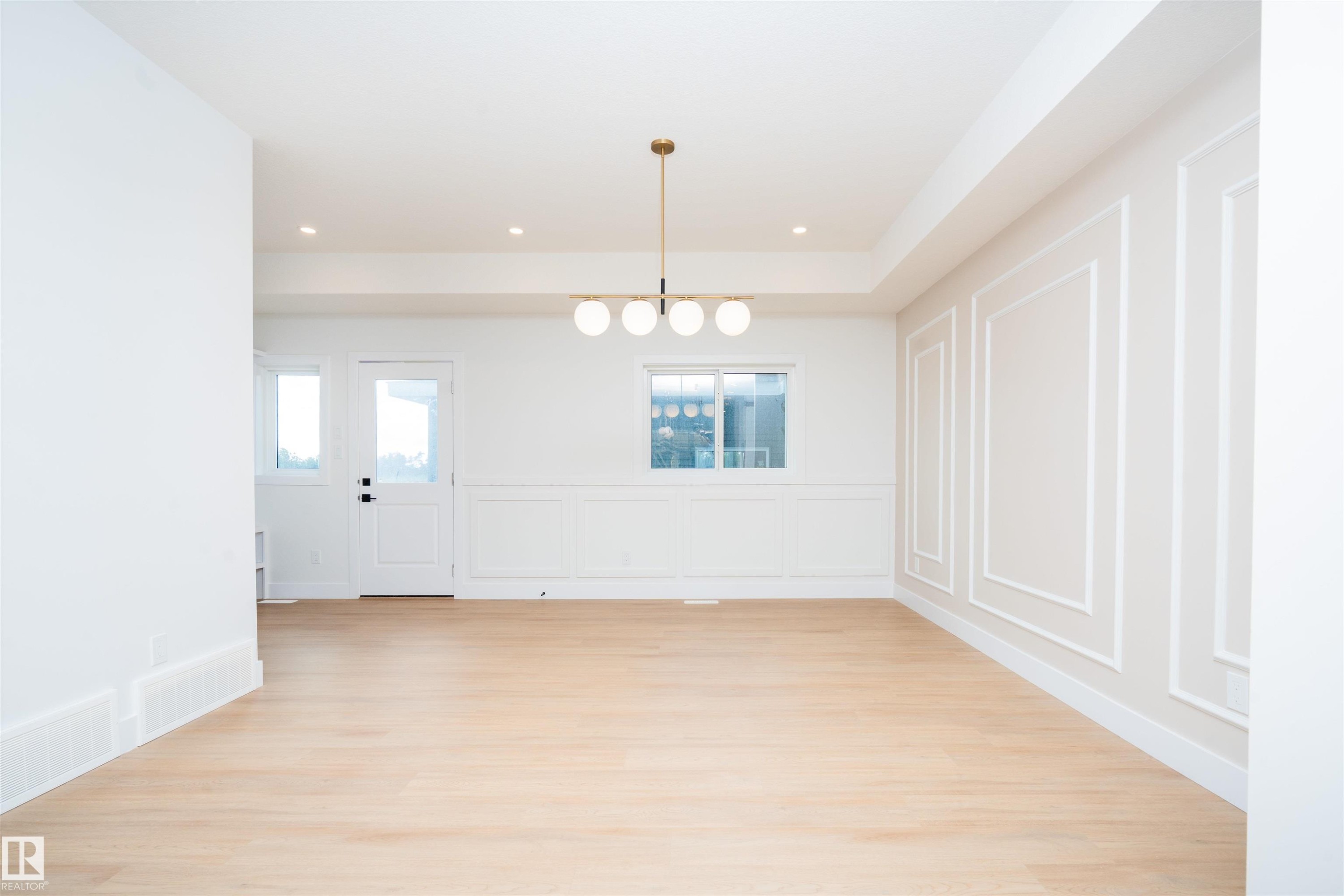 432 Robinson Boulevard, Leduc, AB - Indoor Photo Showing Other Room