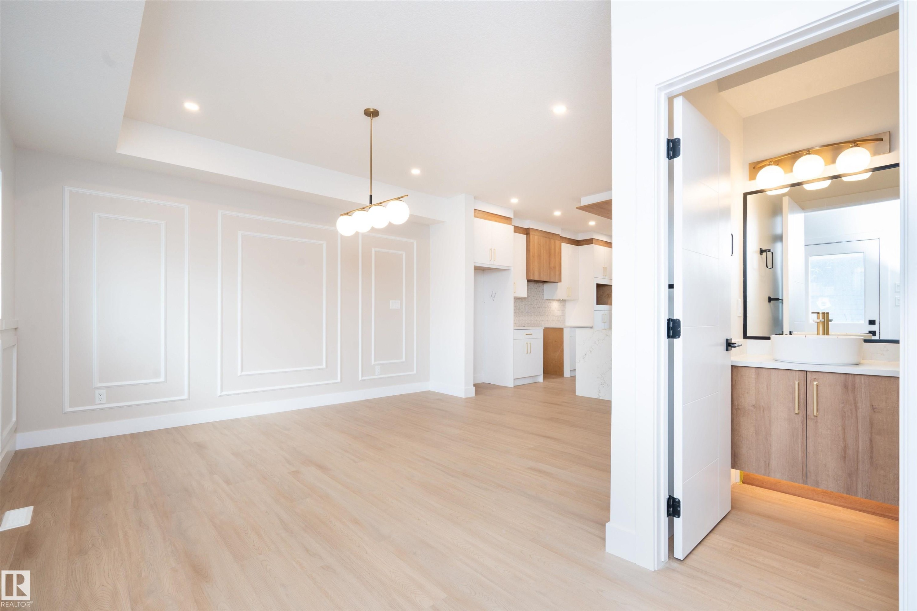 432 Robinson Boulevard, Leduc, AB - Indoor