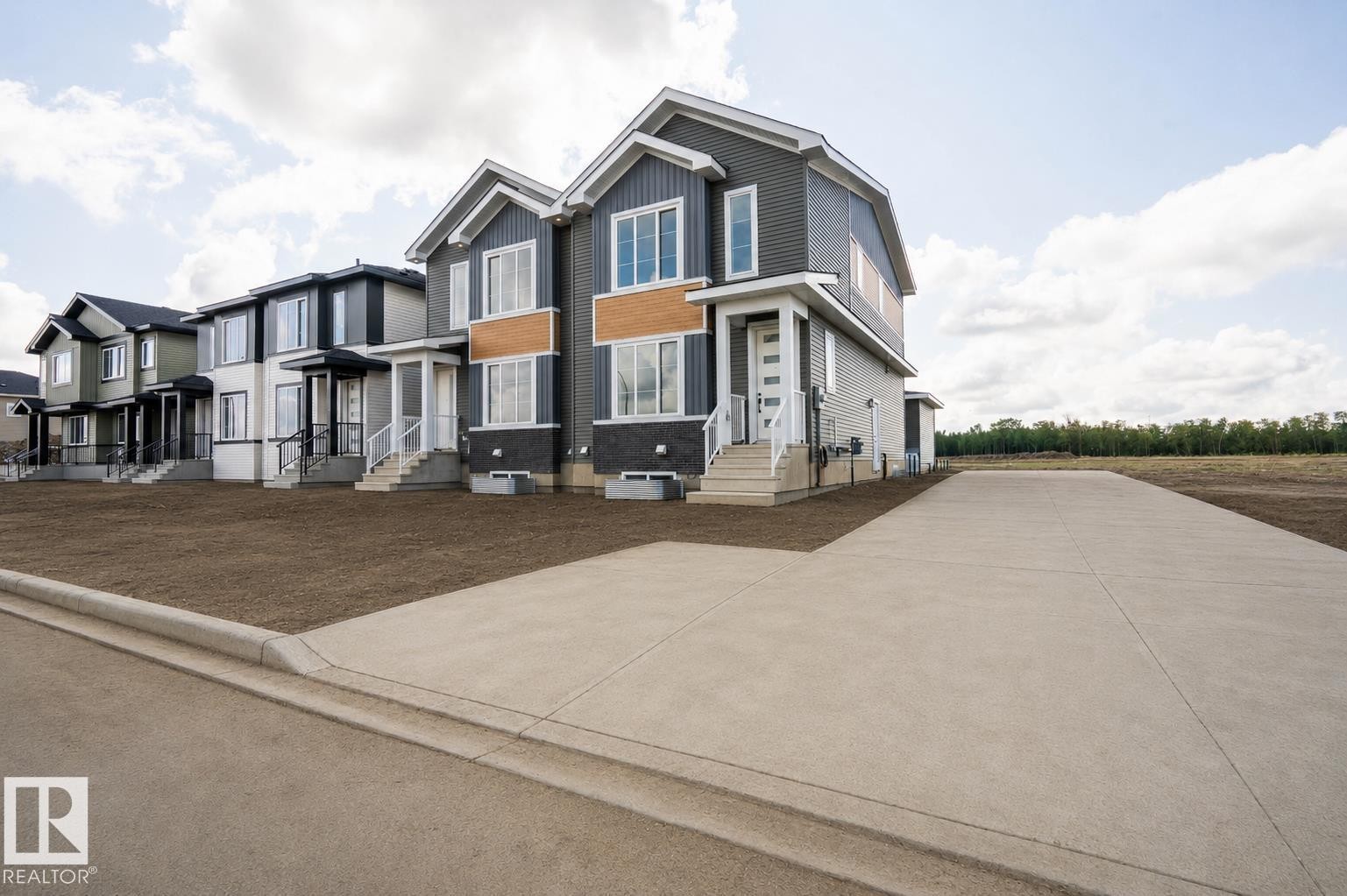432 Robinson Boulevard, Leduc, AB - Outdoor