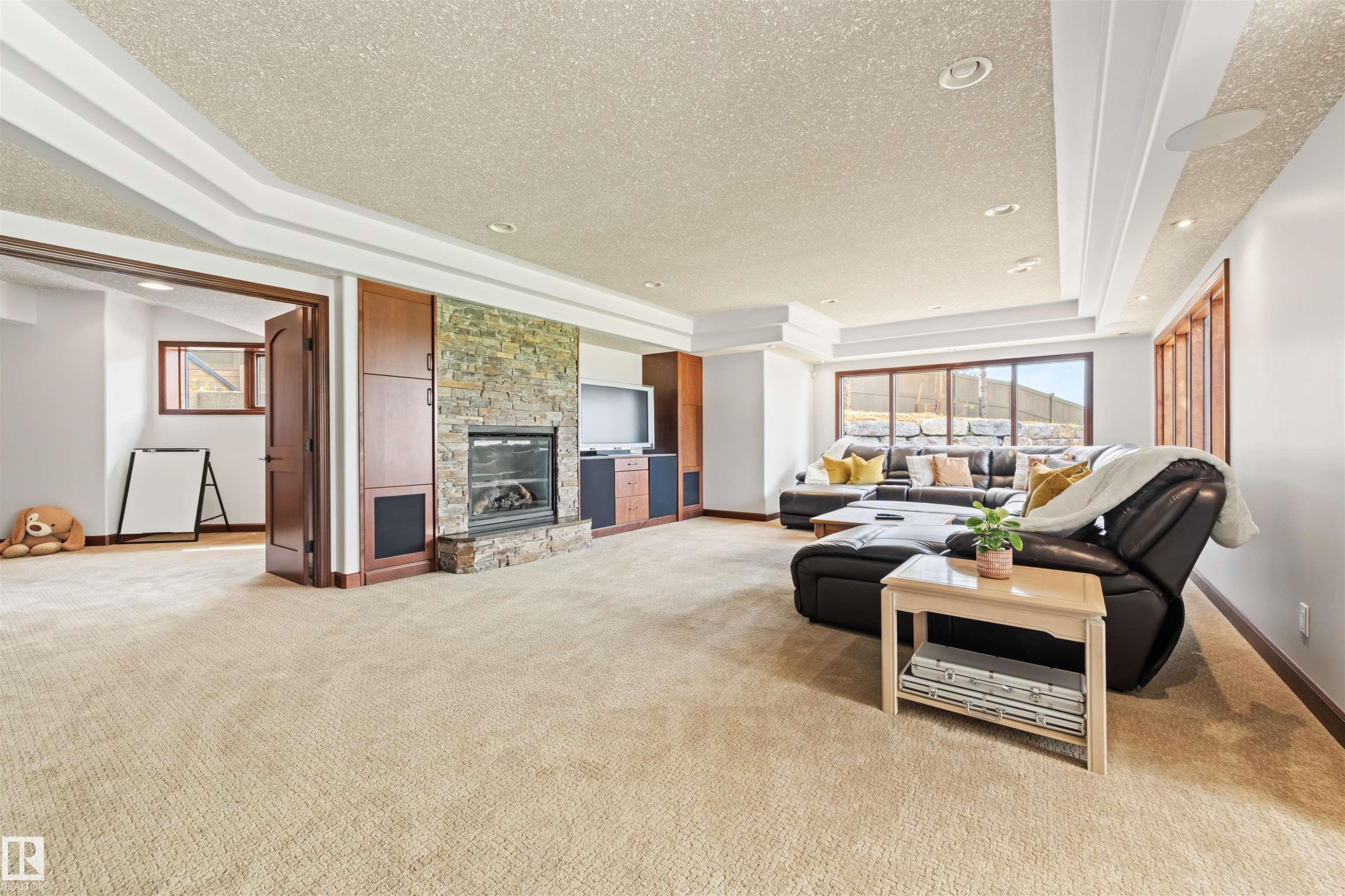 188 Windermere Drive Nw, Edmonton, AB - Indoor With Fireplace
