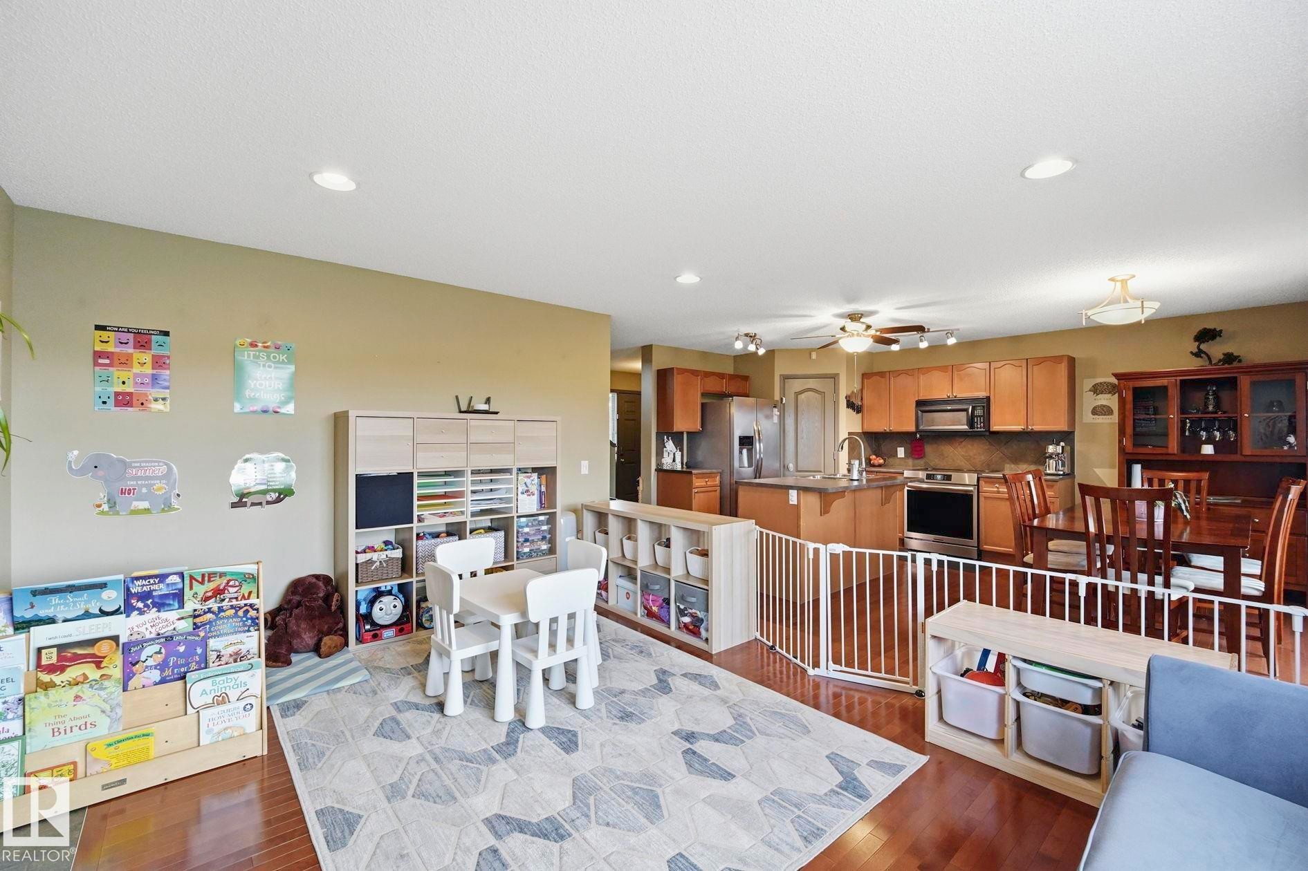 5420 162B Avenue Nw, Edmonton, AB - Indoor