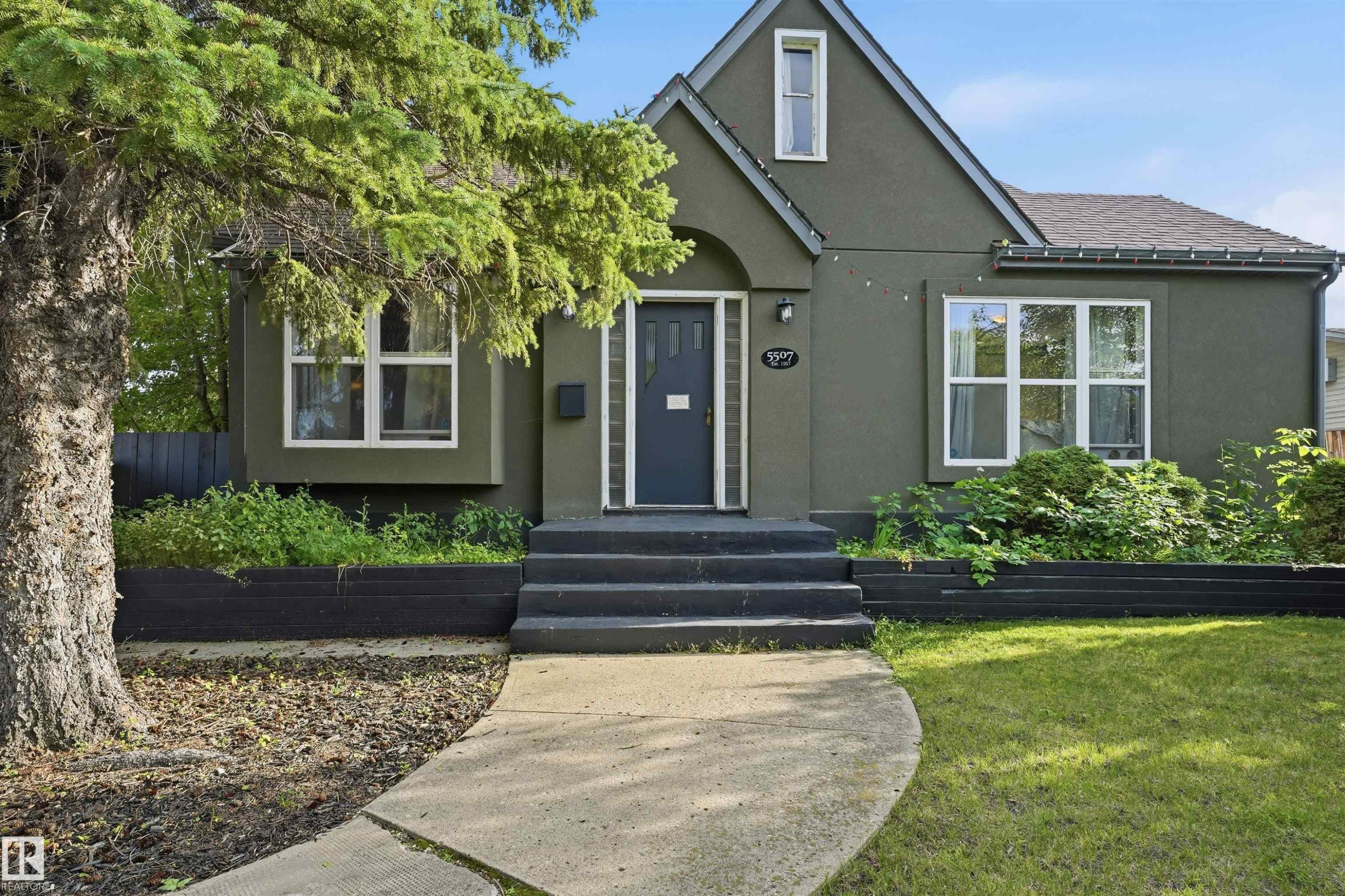 5507 49 Avenue, Wetaskiwin, AB - Outdoor