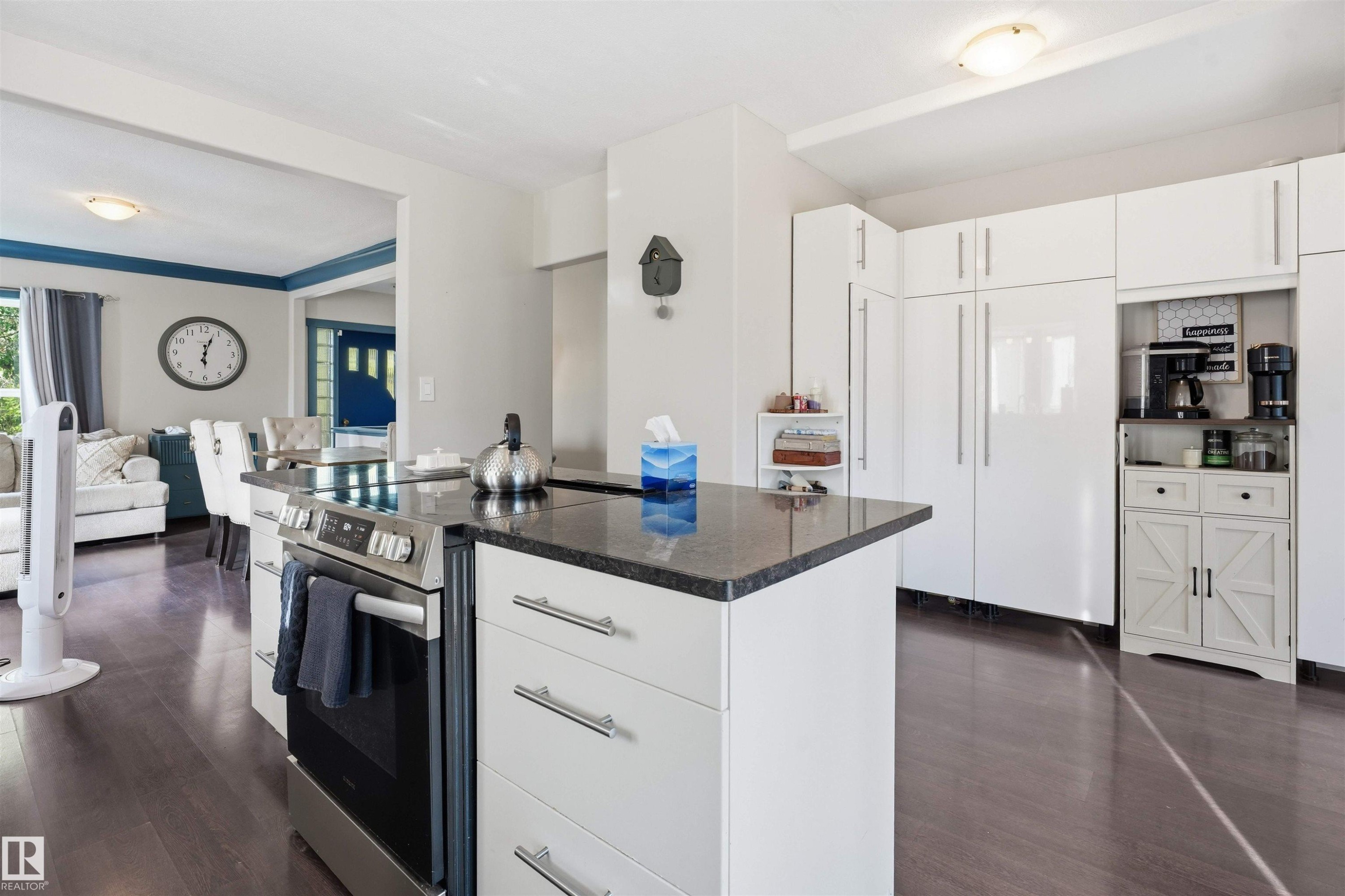 5507 49 Avenue, Wetaskiwin, AB - Indoor Photo Showing Kitchen