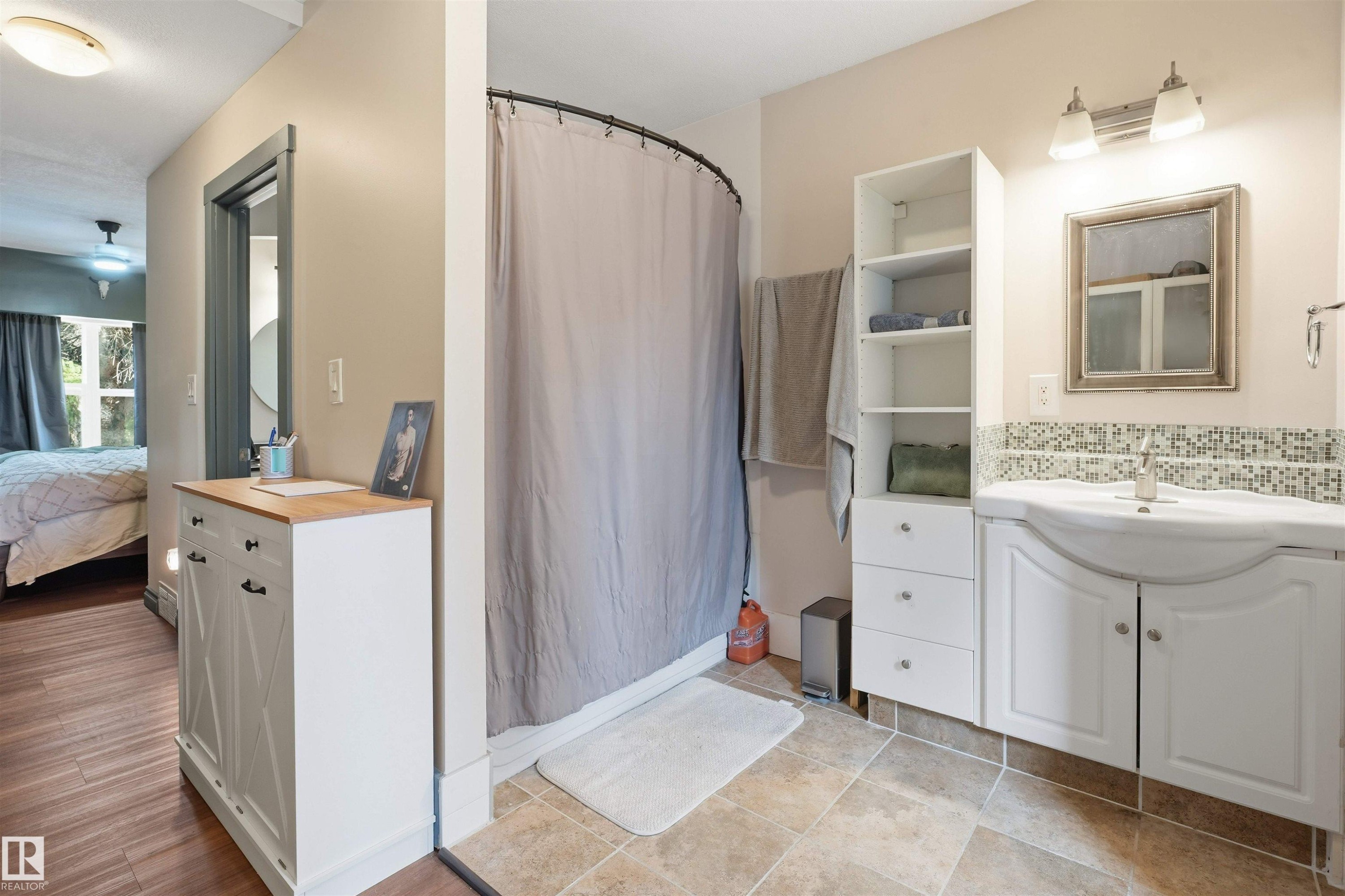 5507 49 Avenue, Wetaskiwin, AB - Indoor Photo Showing Bathroom