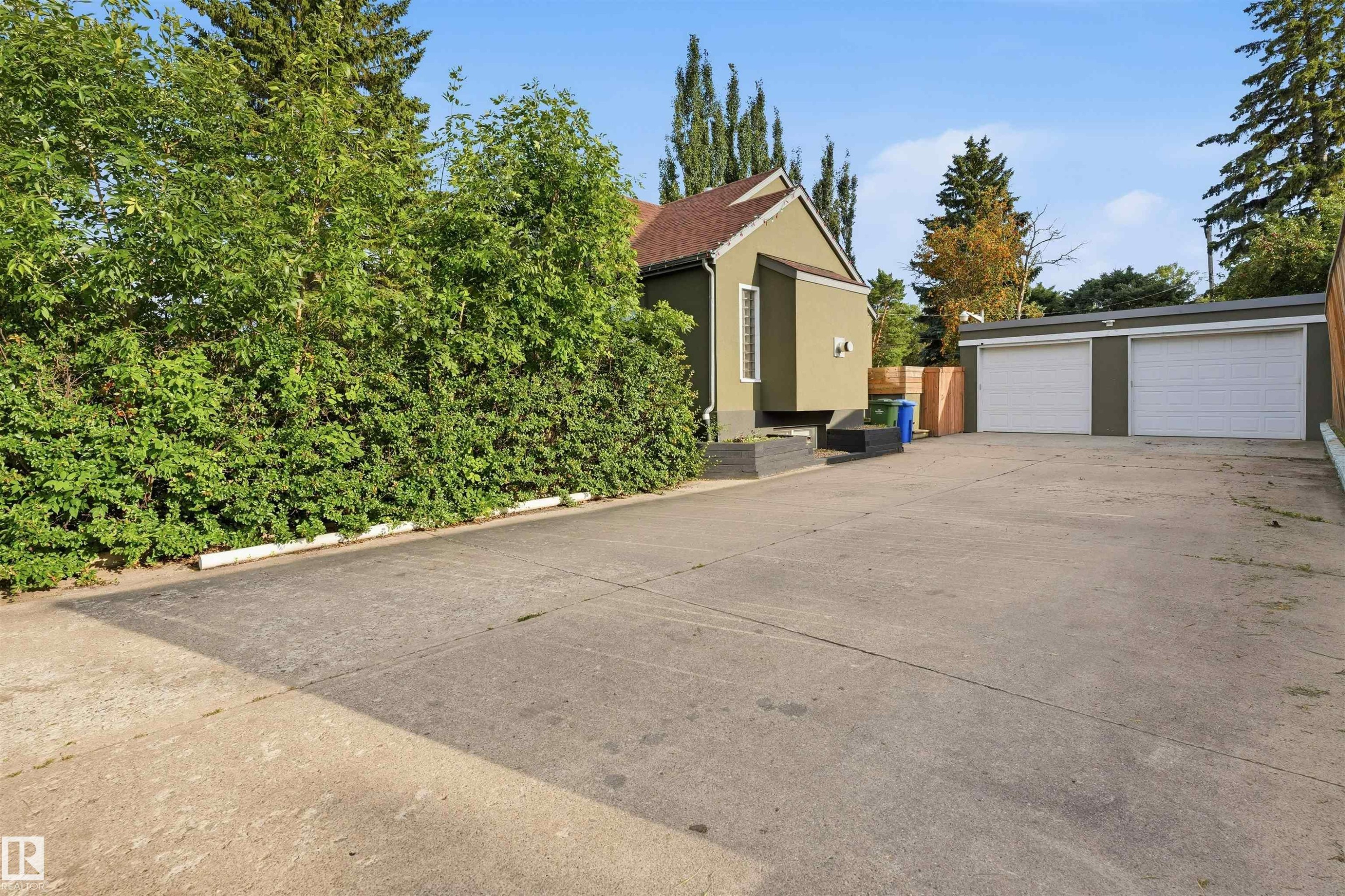 5507 49 Avenue, Wetaskiwin, AB - Outdoor
