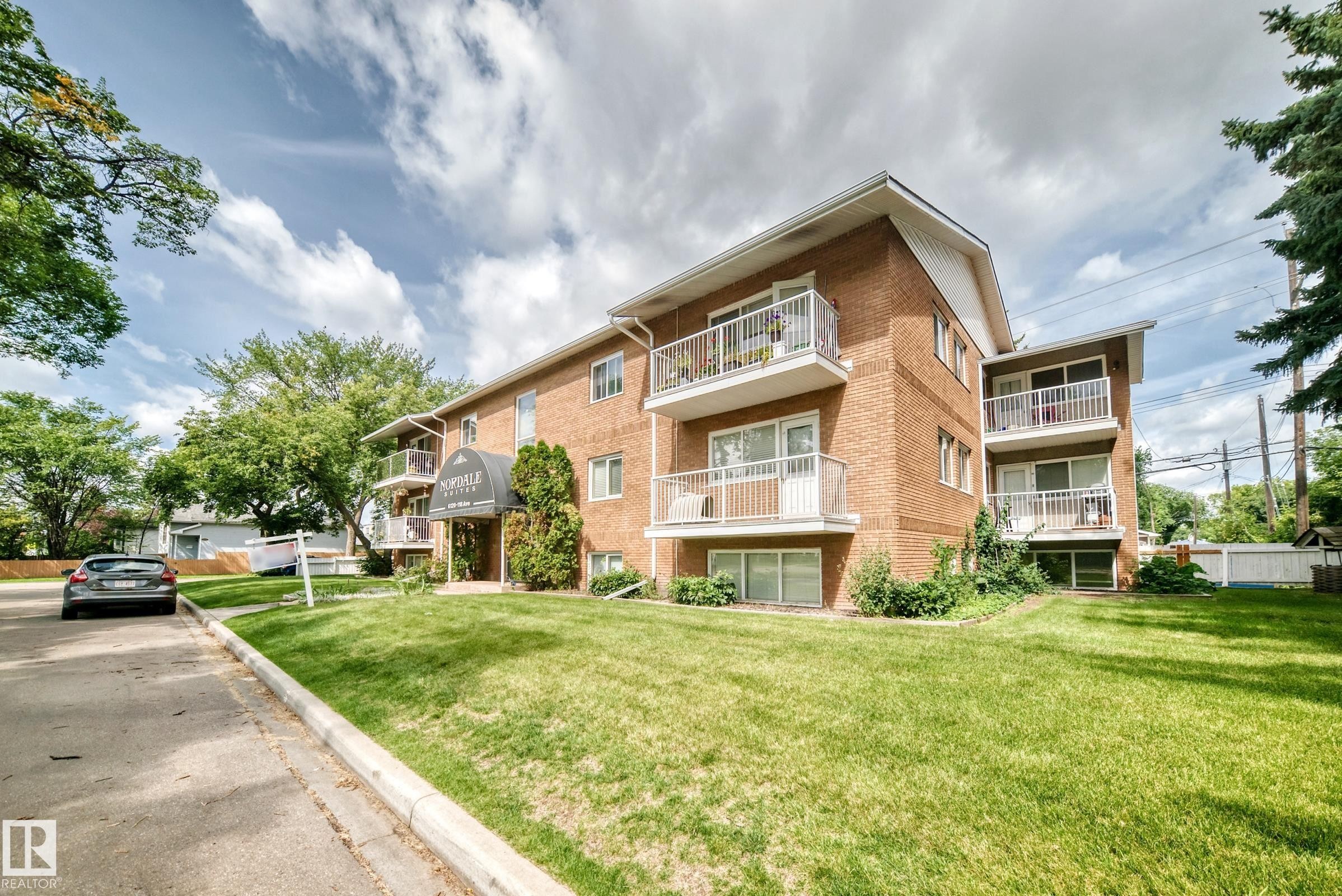 #10 6120 118 Av Nw, Edmonton, AB - Outdoor With Balcony
