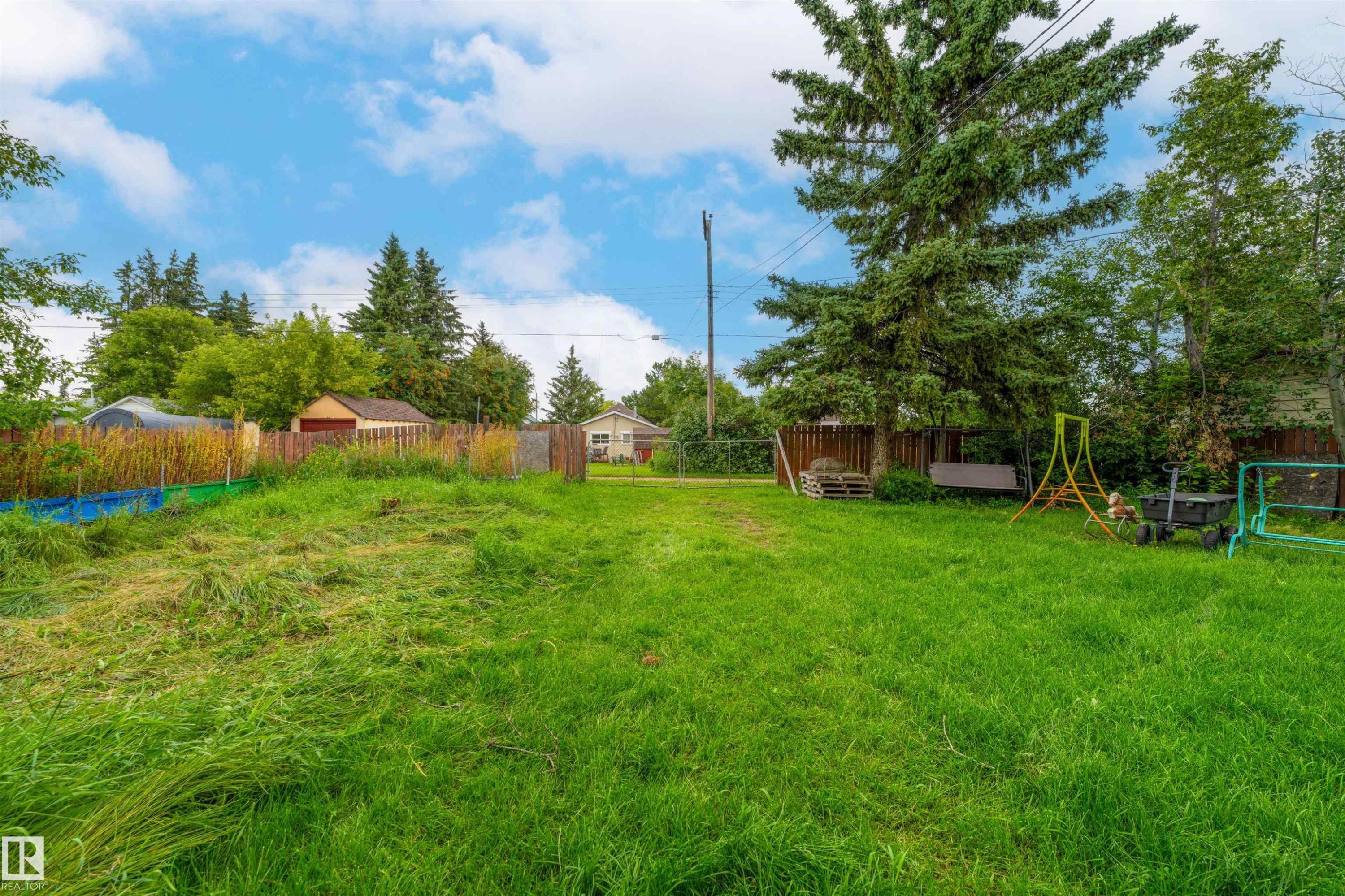 4906 50 Avenue, Lamont, AB - Outdoor With Backyard