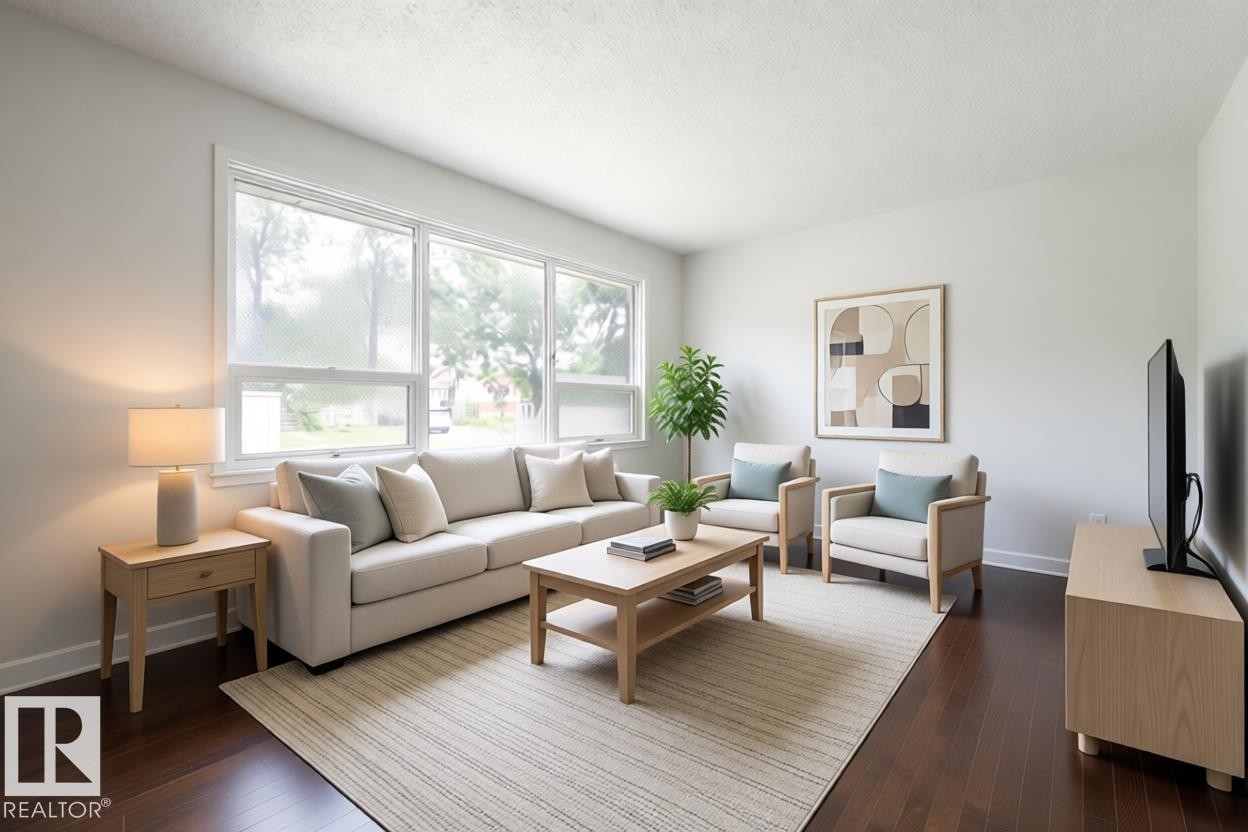 4906 50 Avenue, Lamont, AB - Indoor Photo Showing Living Room