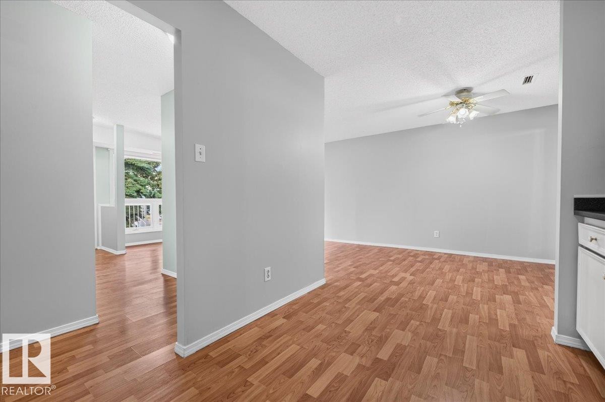 #35 2115 118 St Nw, Edmonton, AB - Indoor