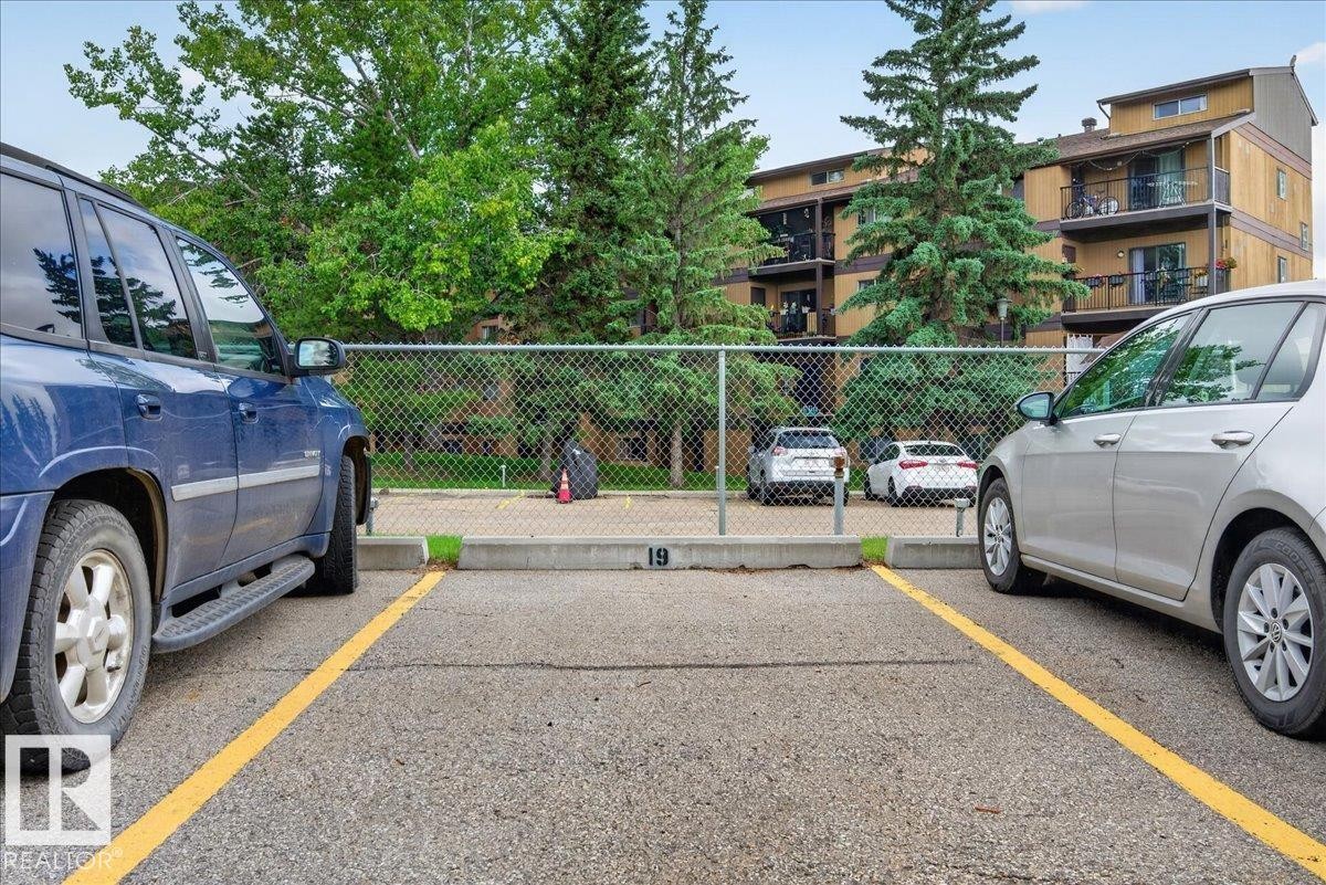 #35 2115 118 St Nw, Edmonton, AB - Outdoor