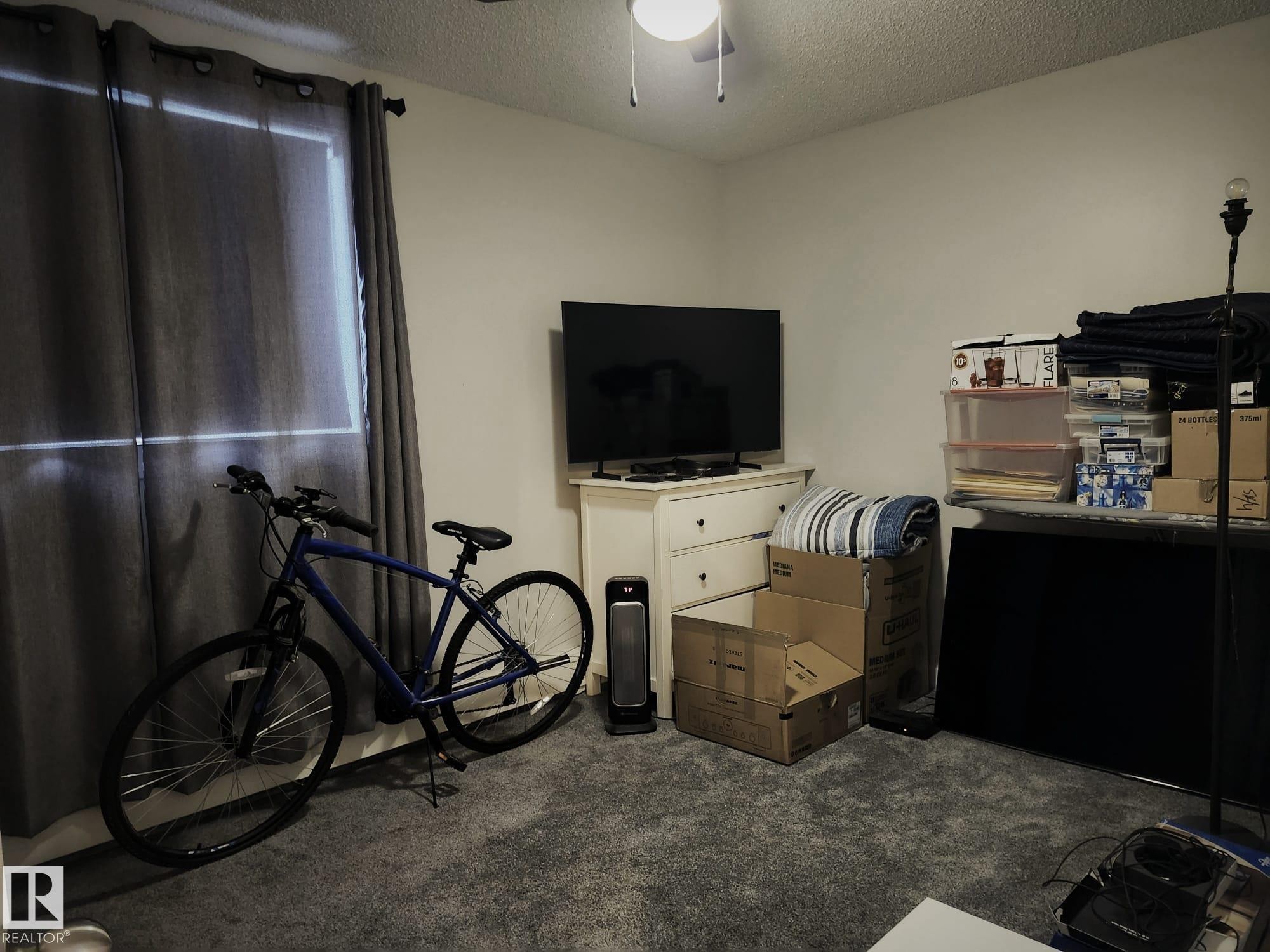 #4 6120 118 Av Nw, Edmonton, AB - Indoor