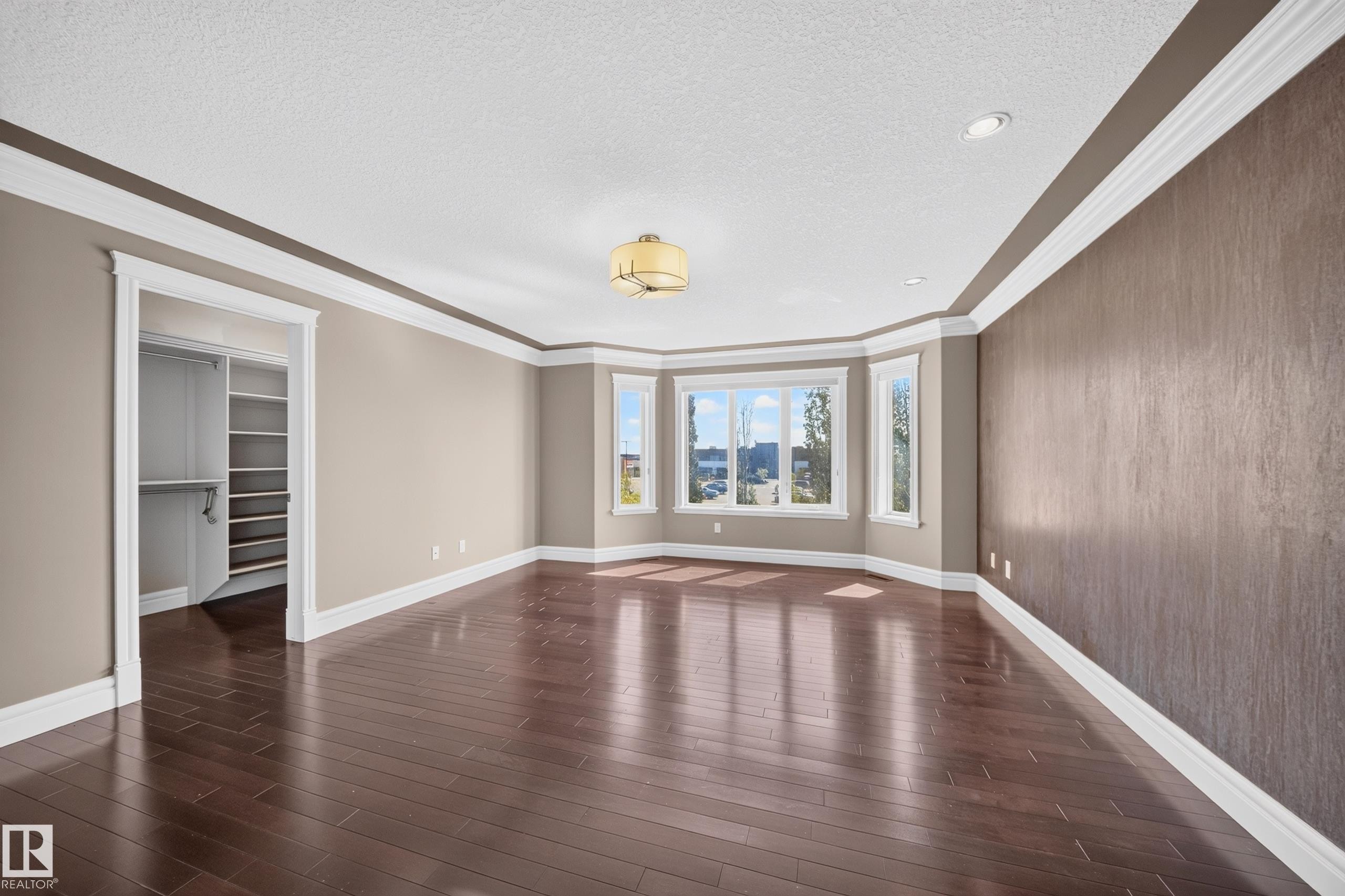 7103 168 Avenue Nw, Edmonton, AB - Indoor Photo Showing Other Room