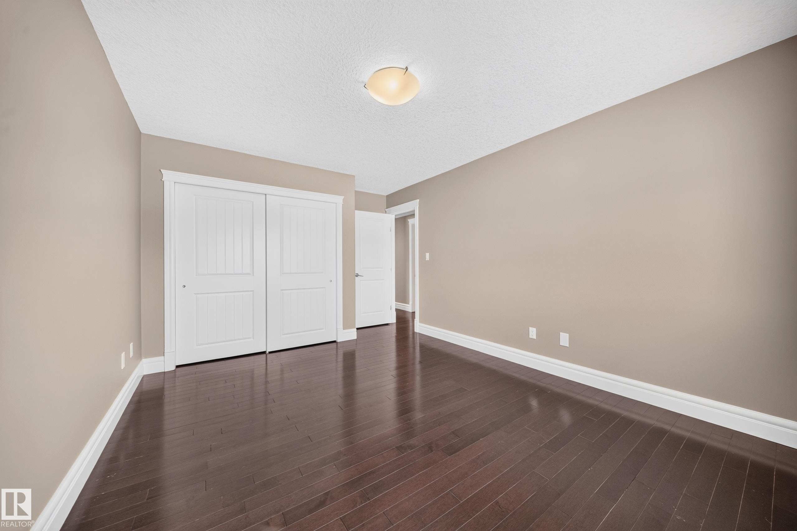 7103 168 Avenue Nw, Edmonton, AB - Indoor Photo Showing Other Room