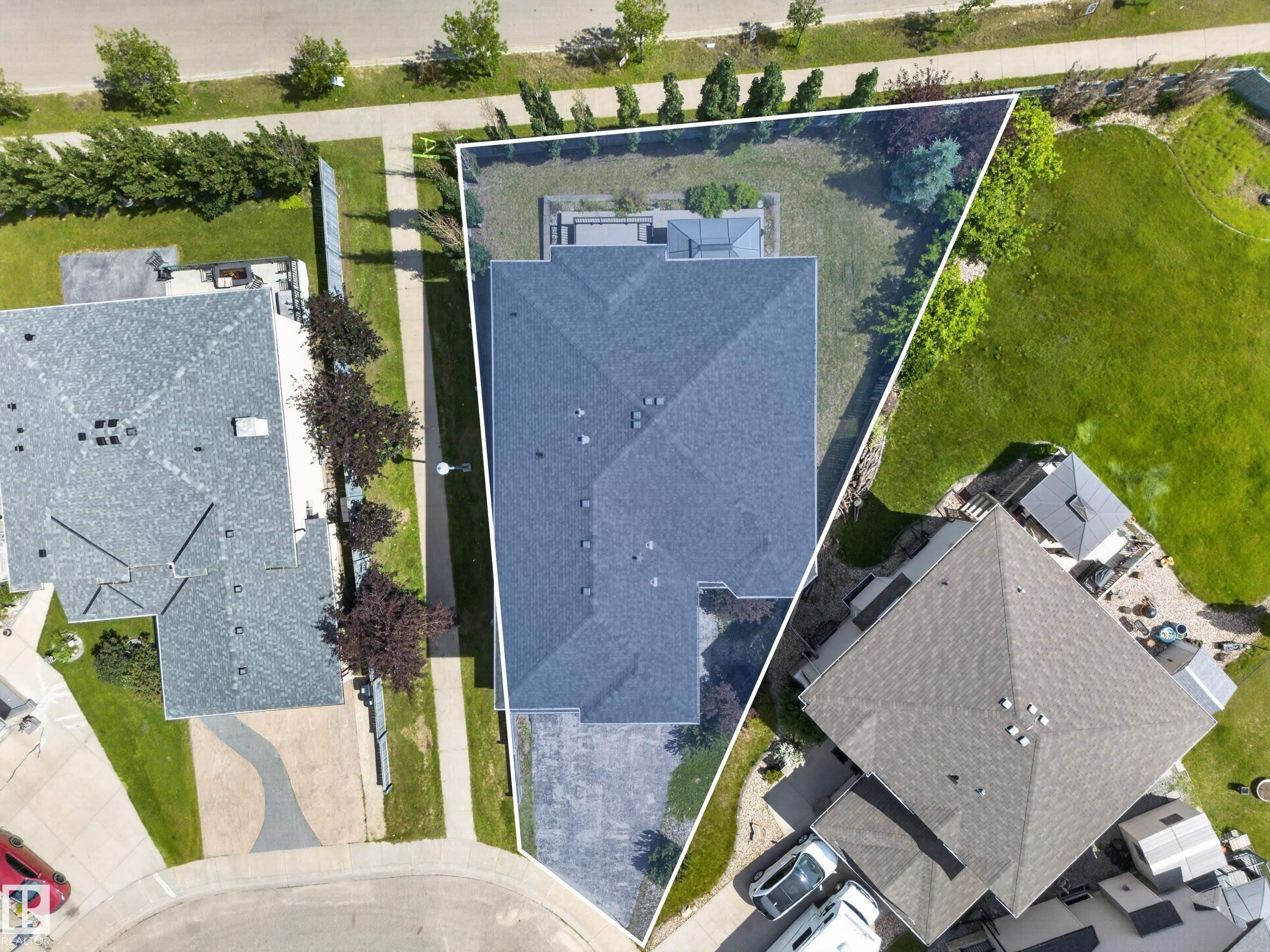 7103 168 Avenue Nw, Edmonton, AB - Outdoor With View