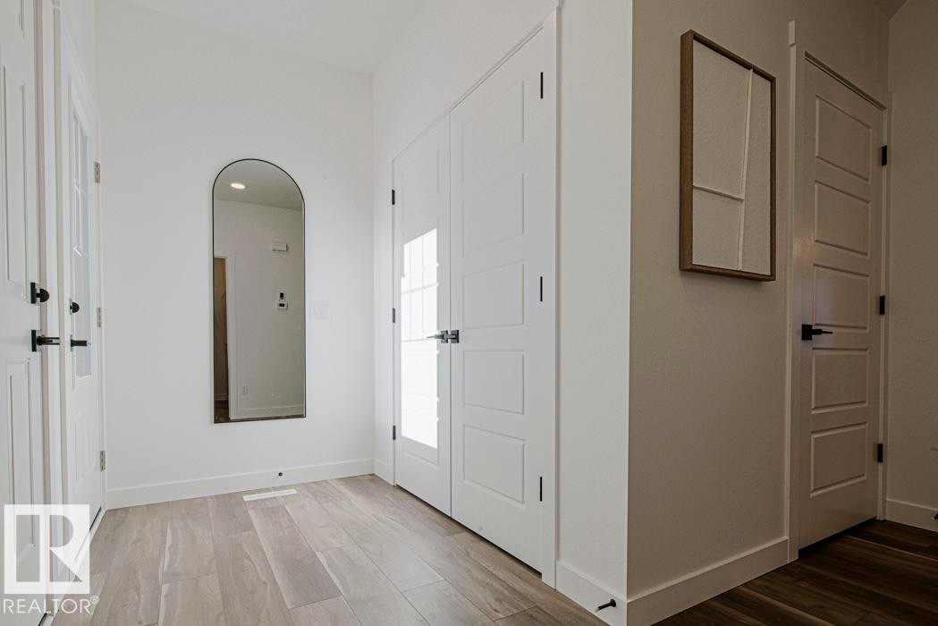 921 17 Avenue Nw, Edmonton, AB - Indoor Photo Showing Other Room