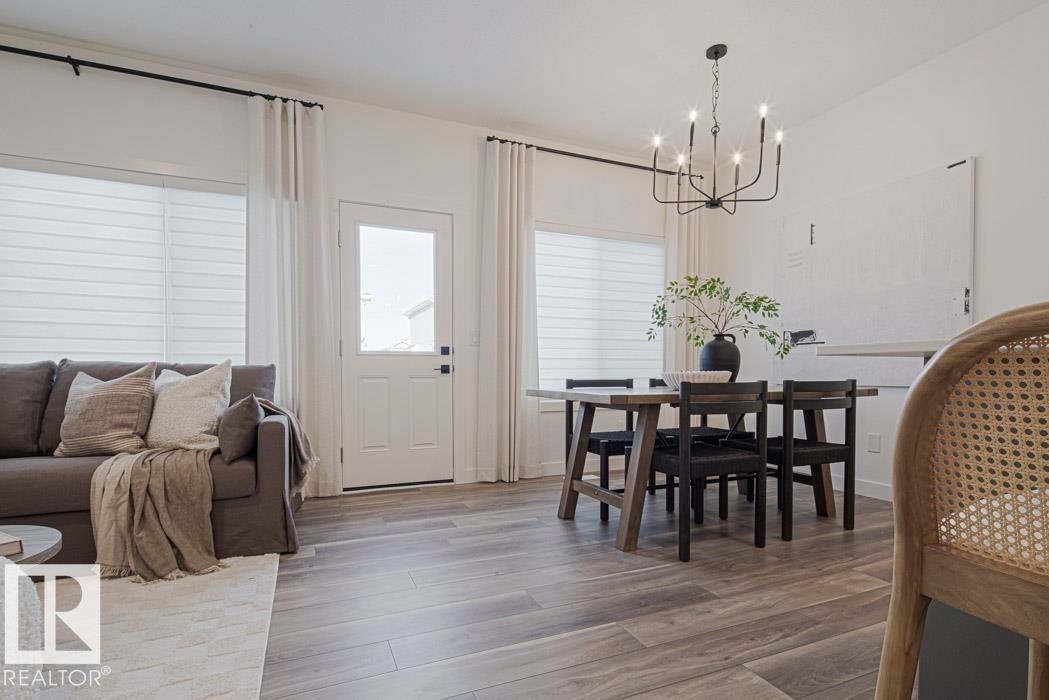 921 17 Avenue Nw, Edmonton, AB - Indoor Photo Showing Other Room